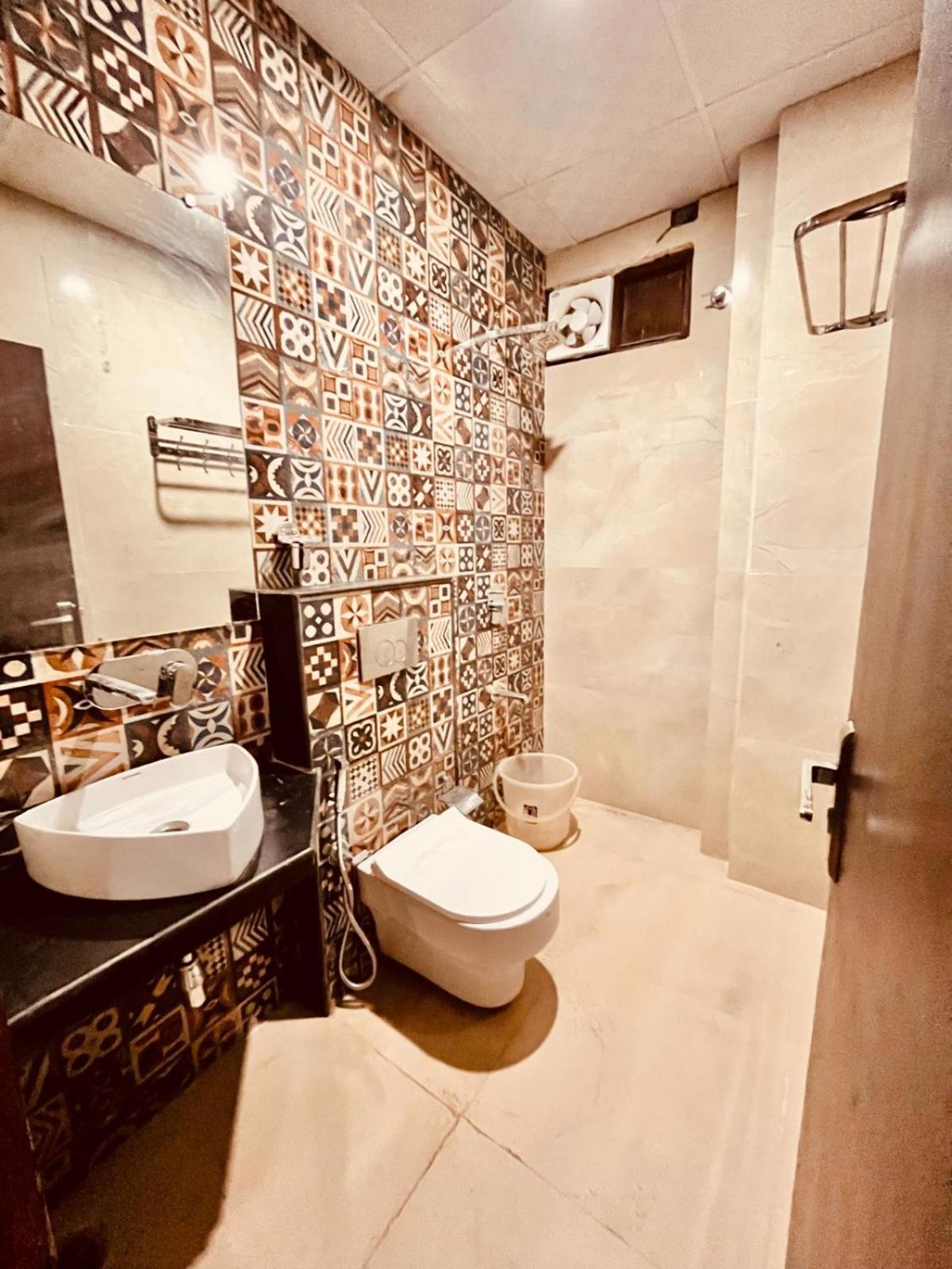 The Rama #luxury Ac #prime Location #parking #top Rated #most Awarded #property Of The Year Hotel