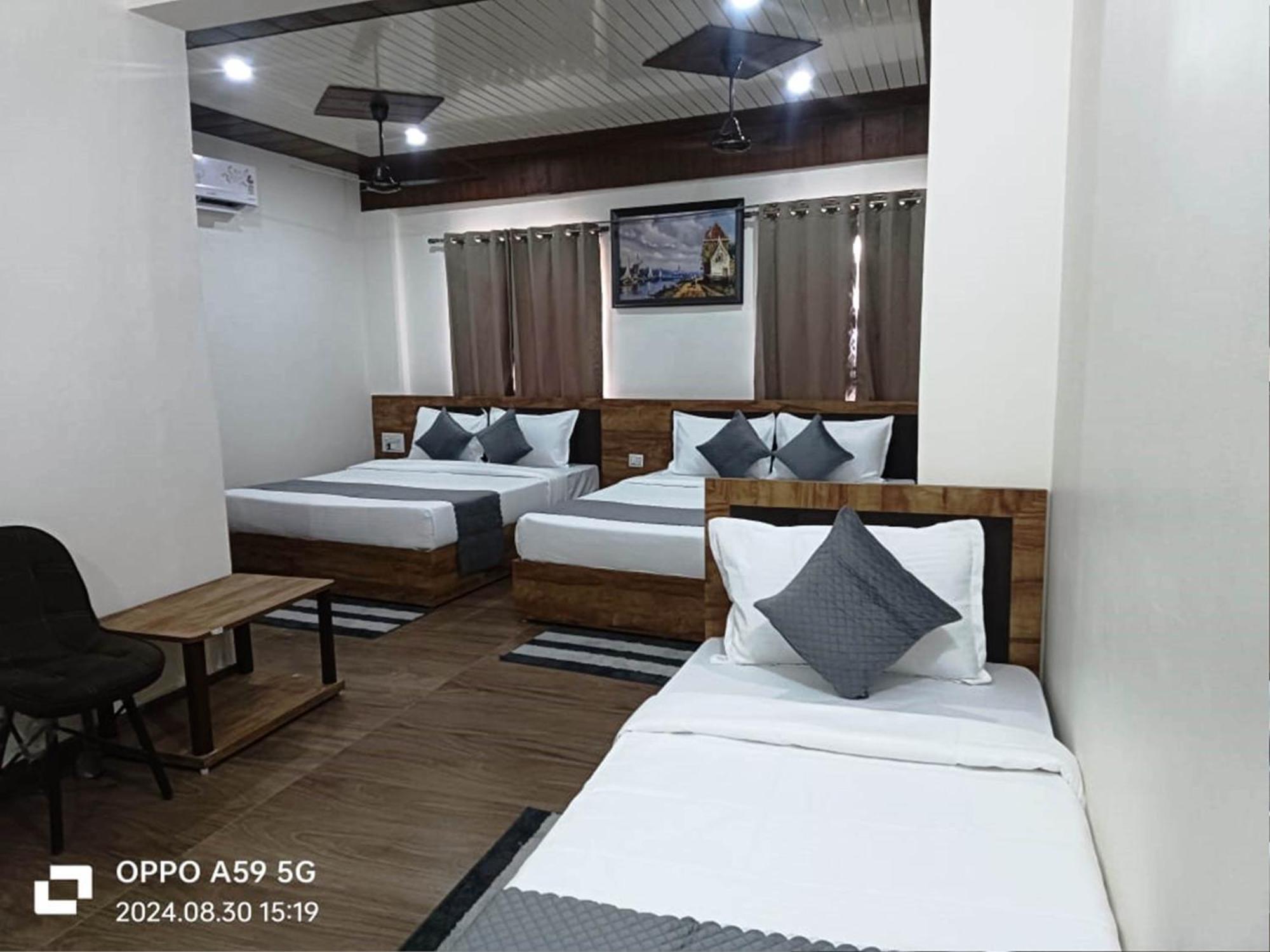 Hotel Shrigo Pushpa Residency *