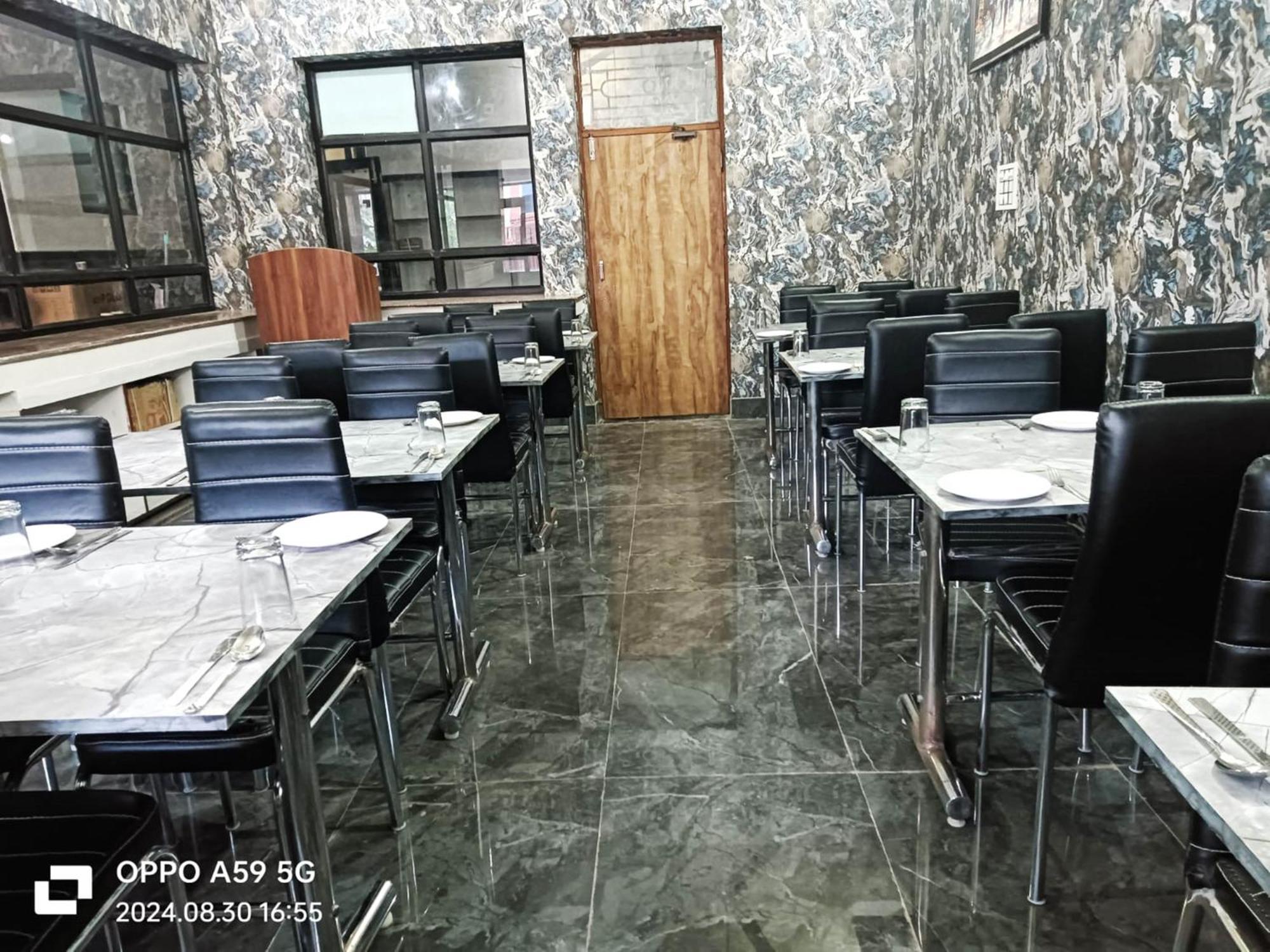 Hotel Shrigo Pushpa Residency *