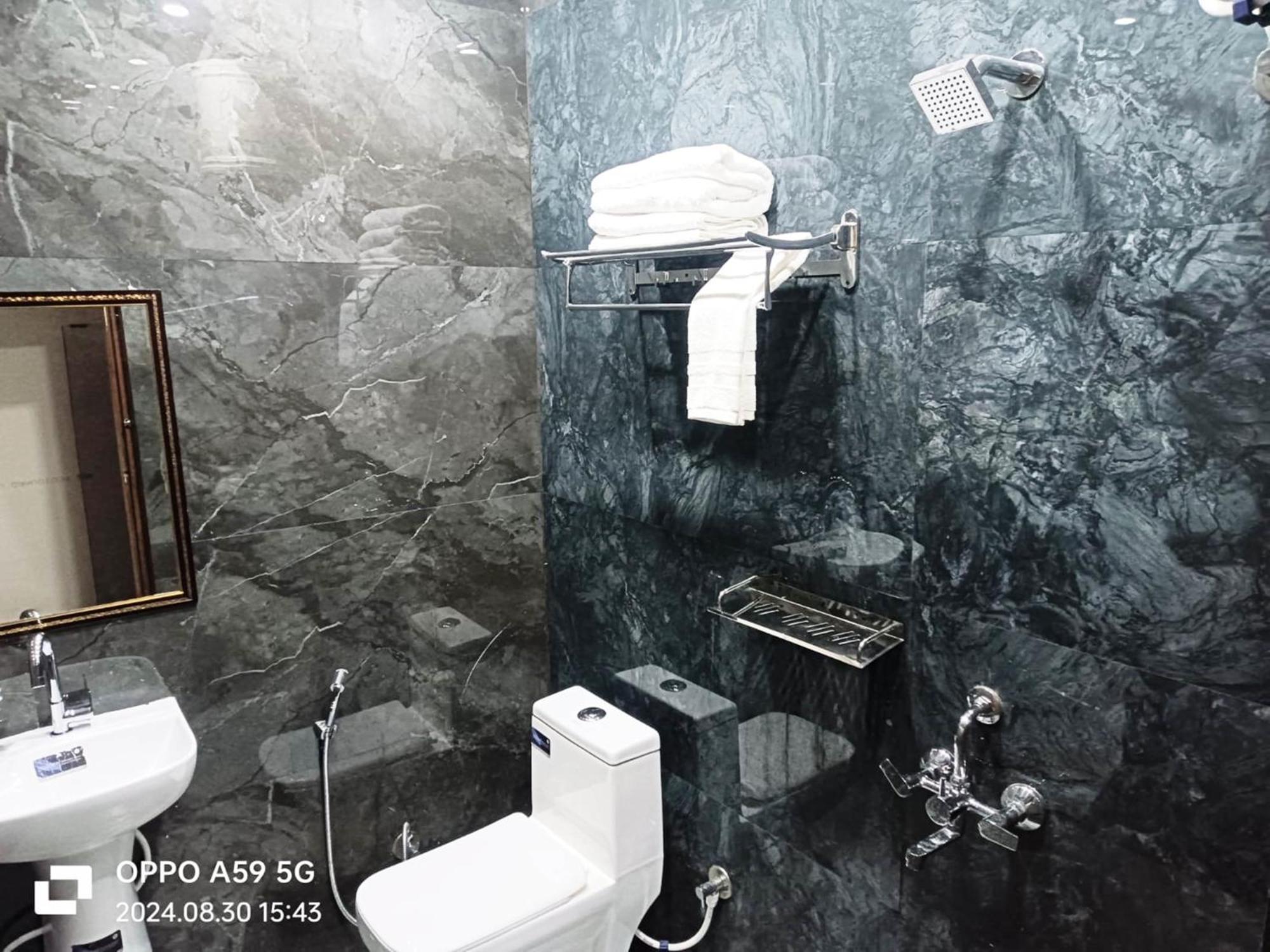 Hotel Shrigo Pushpa Residency Haridwar