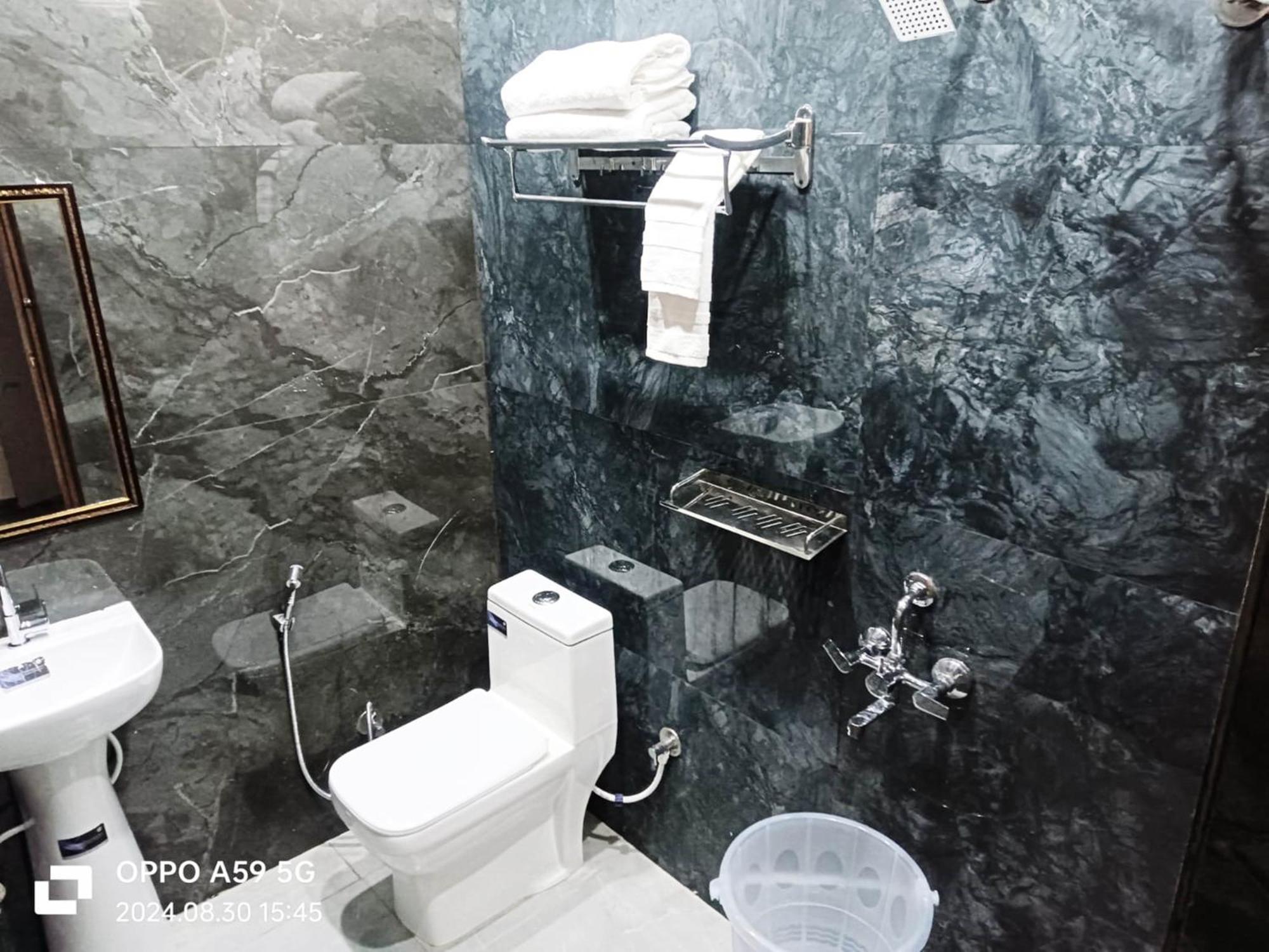 Hotel Shrigo Pushpa Residency Haridwar