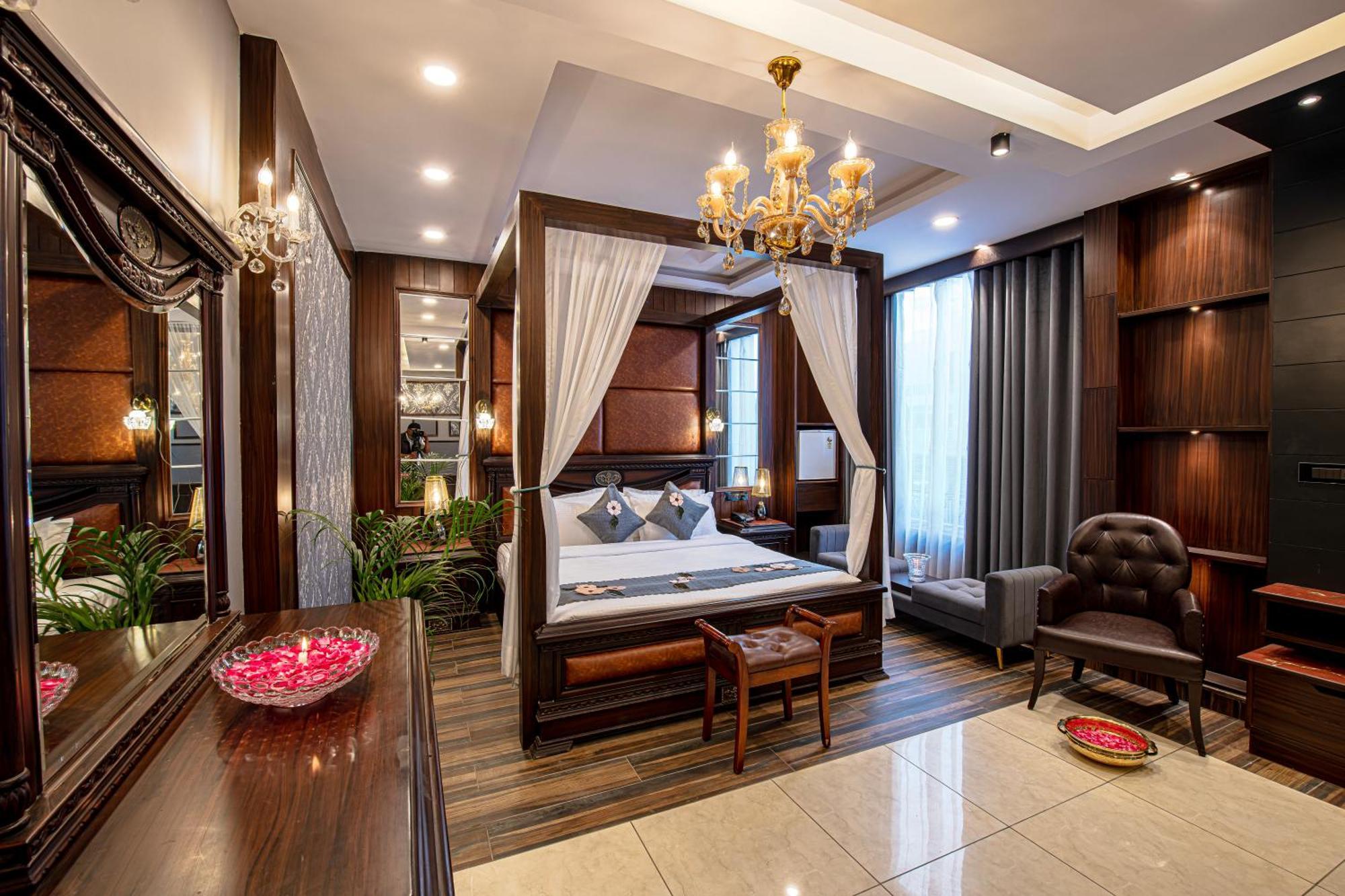Adhiraja Palace 3* Haridwar