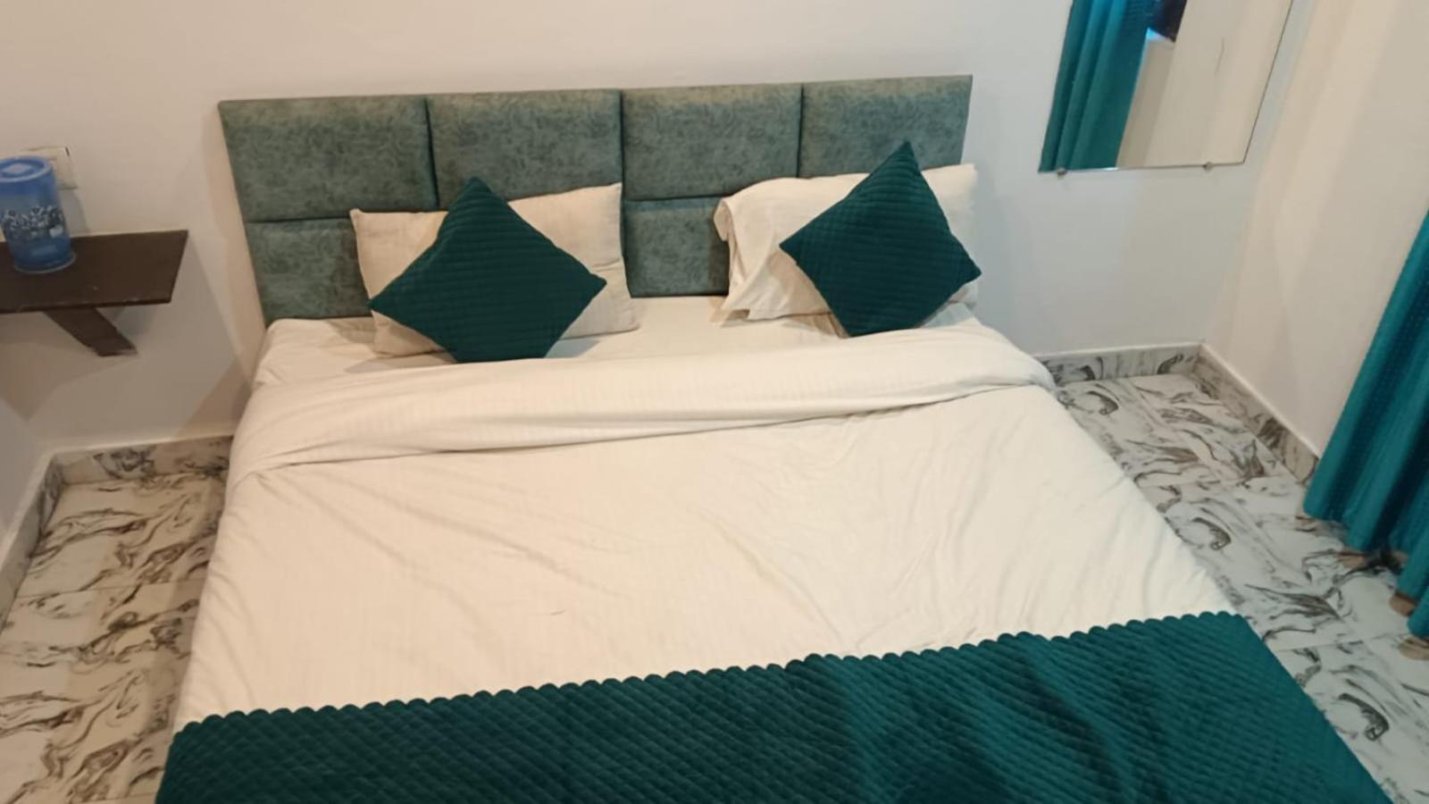 Hotel India 4*
