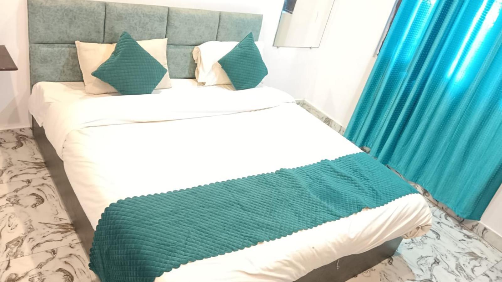 India Hotel