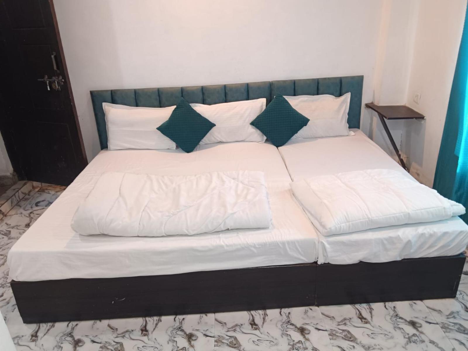India Hotel 4*