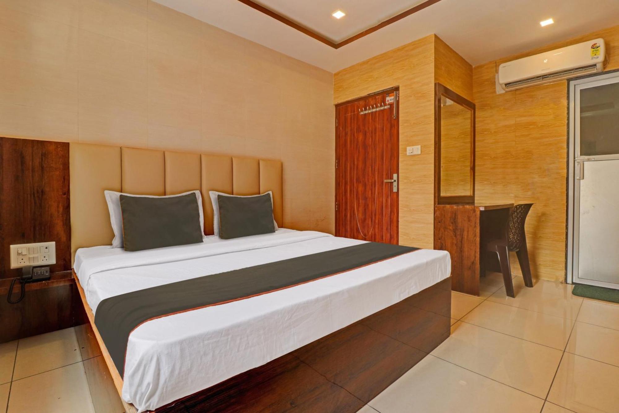 Collection O Trimurti Hotel 3*