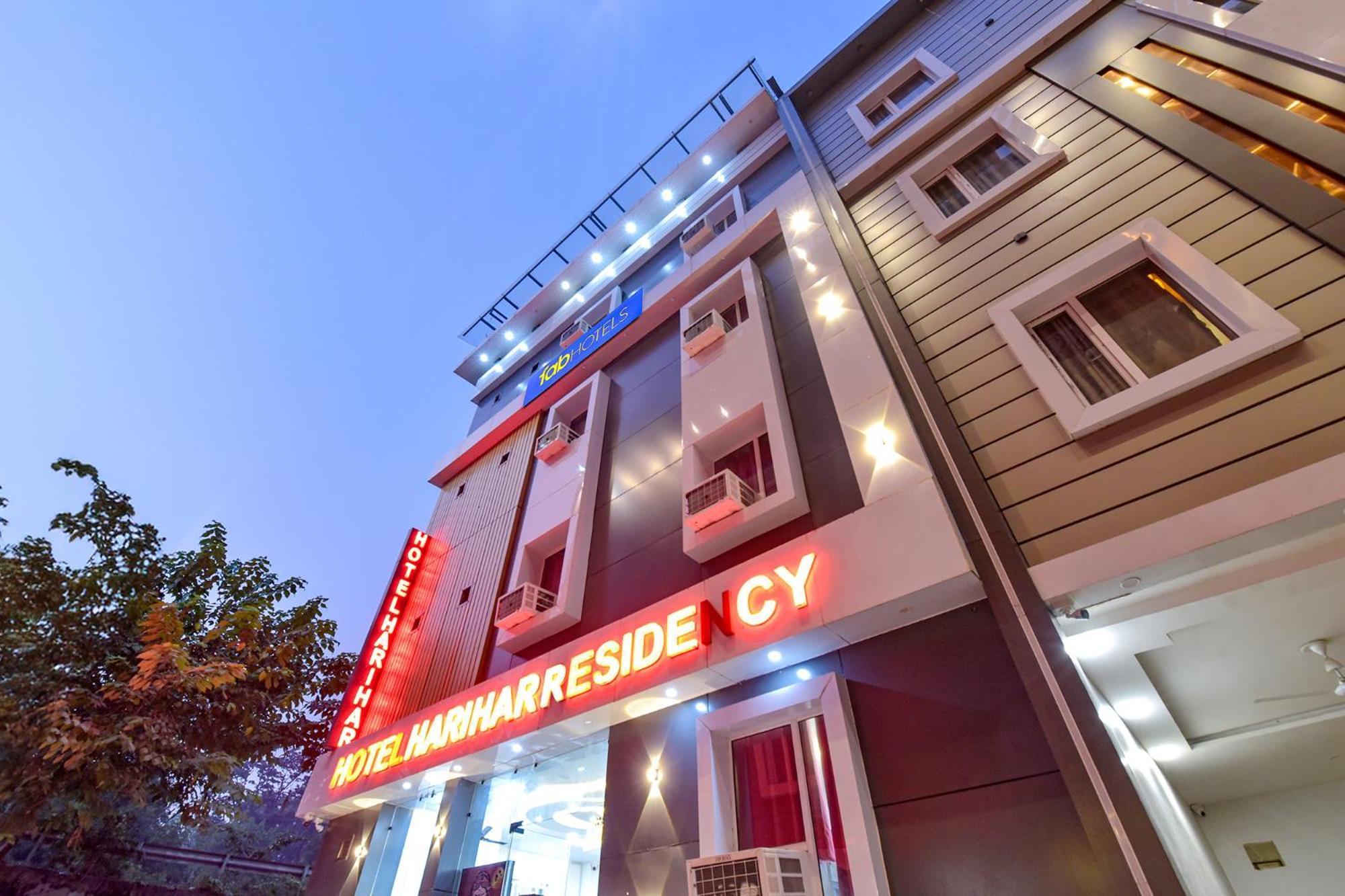 Fabhotel Hari Residency Hotel