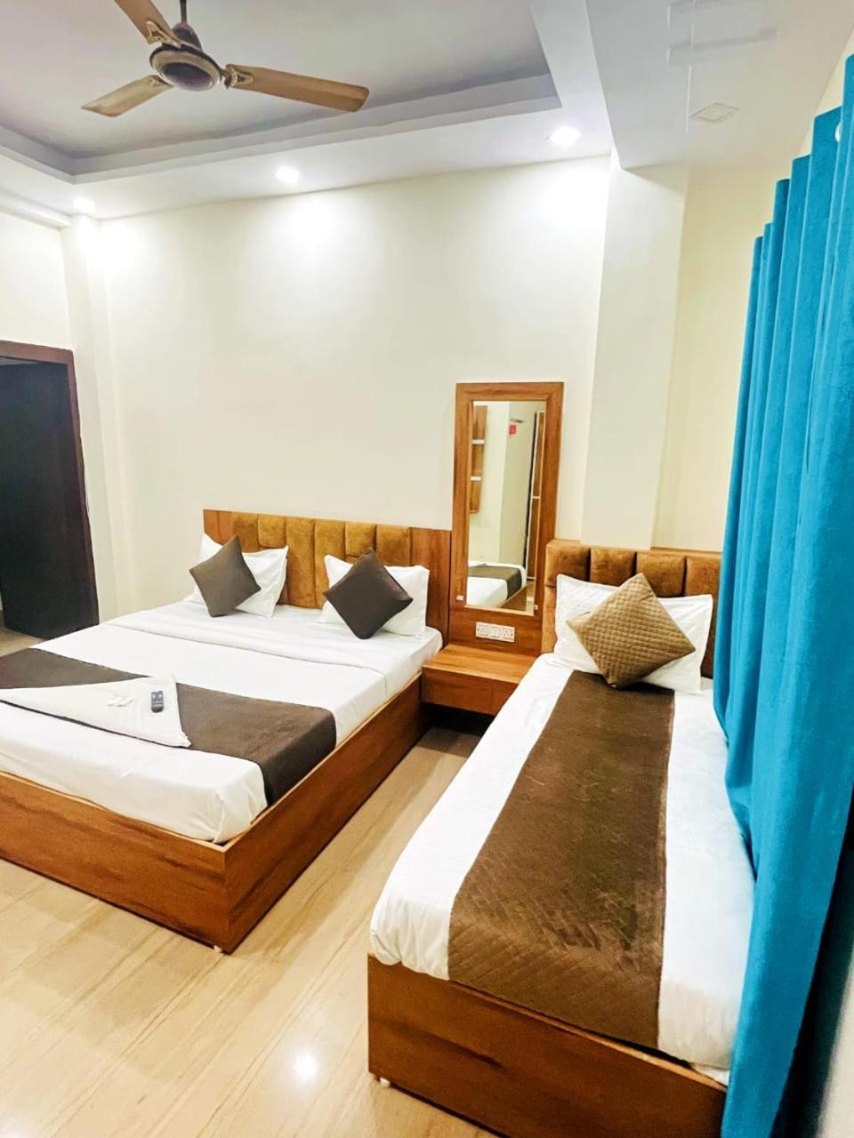 Raj Hotel