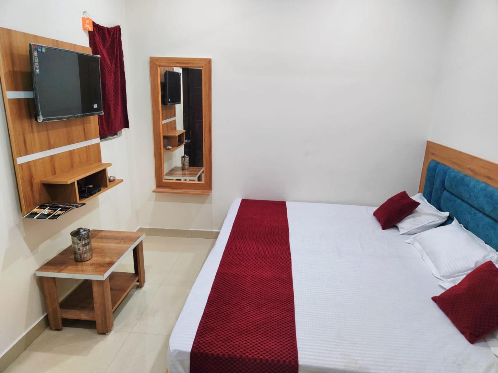 Hotel Raj