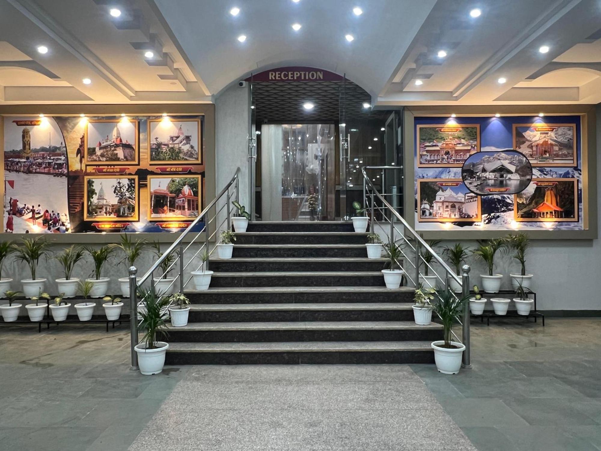 The Rama #luxury Ac #prime Location #parking #top Rated #most Awarded #property Of The Year Hotel 4*