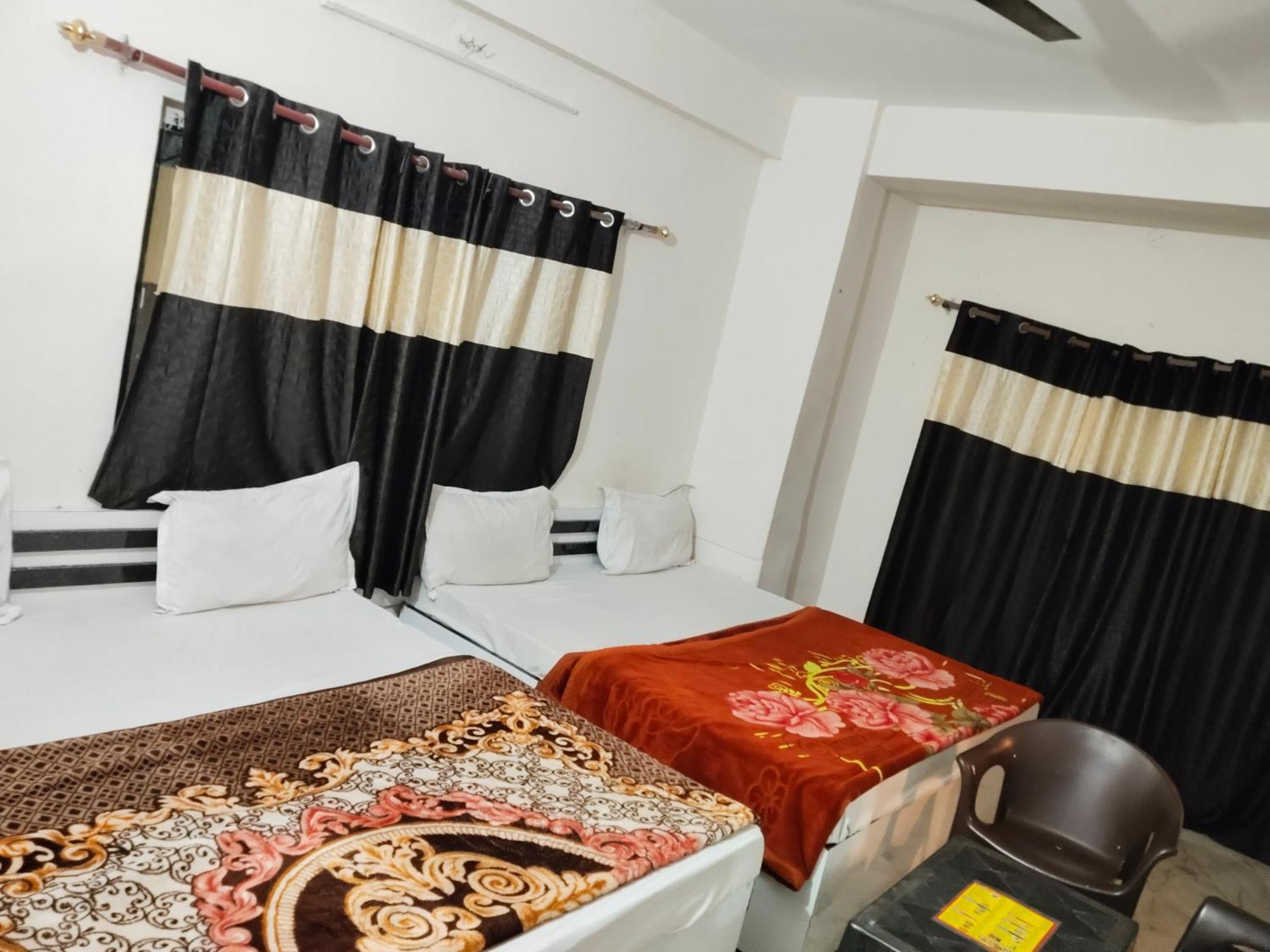 Family - Shiva Palace Hotel