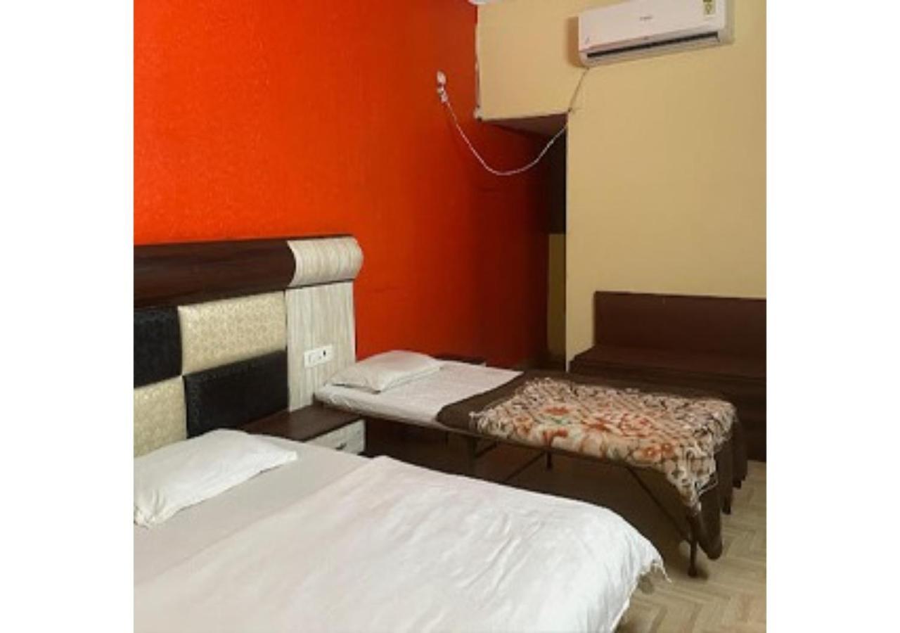Hotel Hr Rama Palace