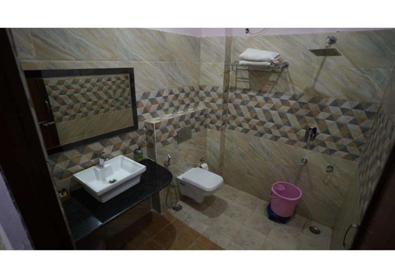 Hr Rama Palace Hotel 3*