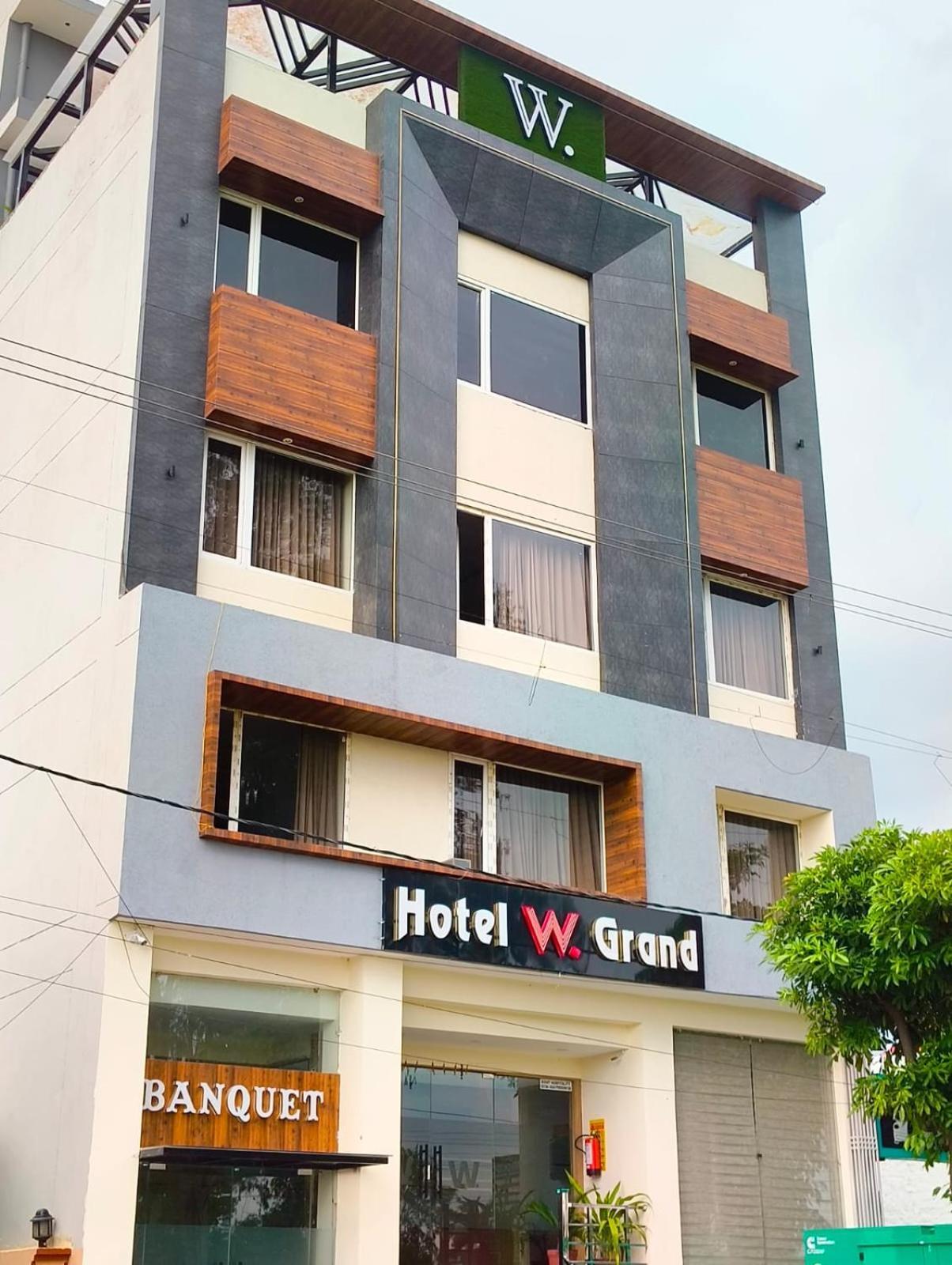 W Grand - A Boutique