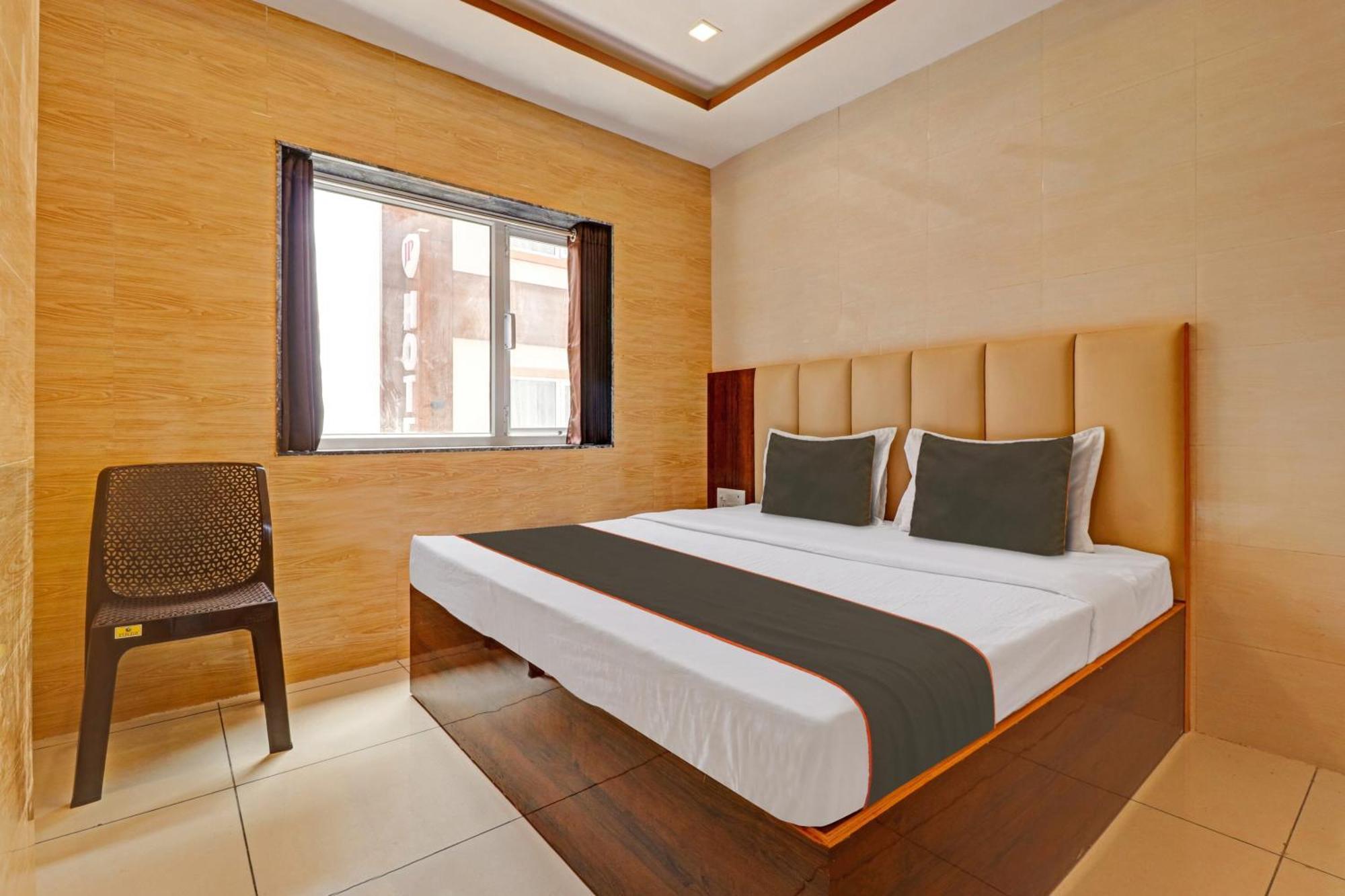 Collection O Trimurti Hotel 3*