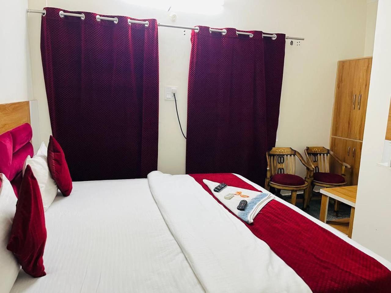 Raj - Family Stayz Haridwar