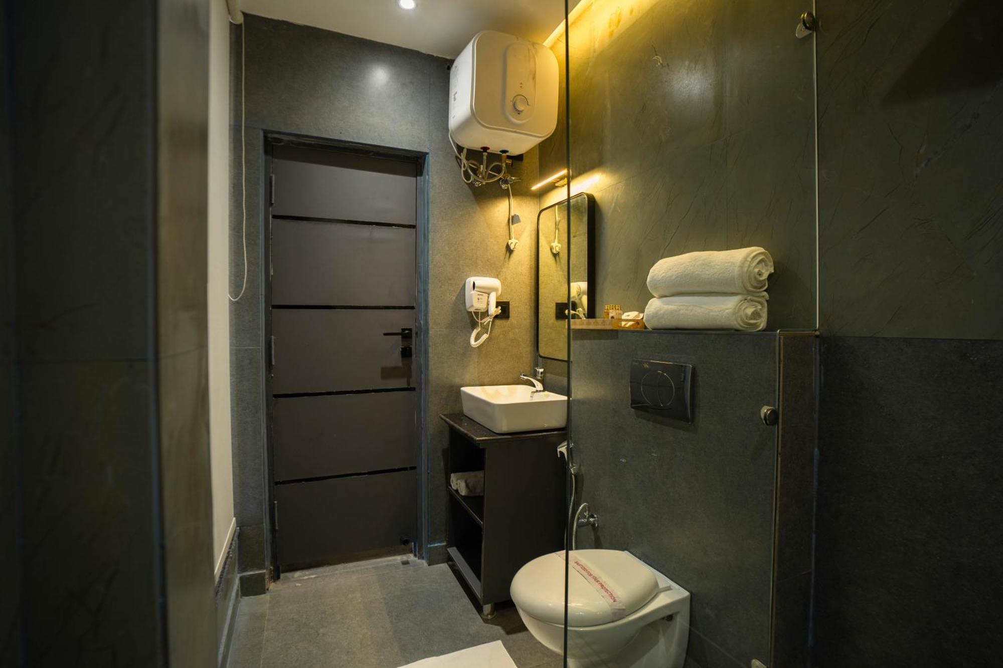 Sukoon By The Ganges - A Riverside Retreat Hotel 4*