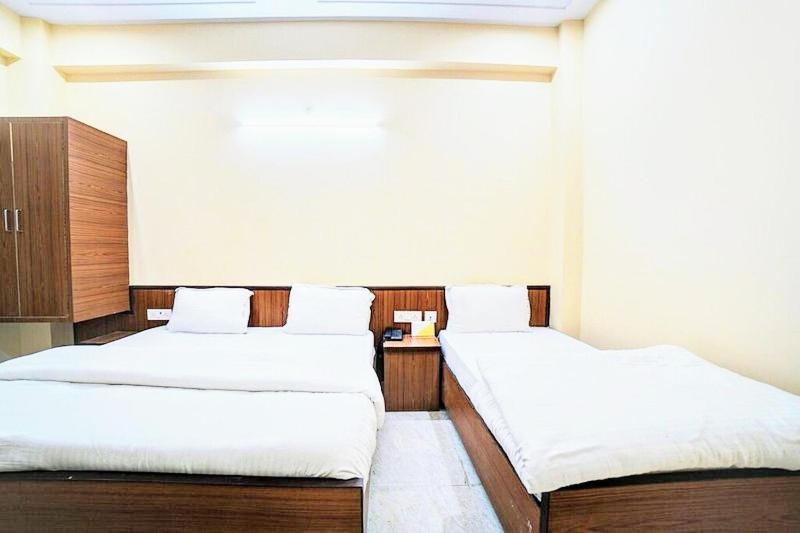 Hotel Madhav 3*