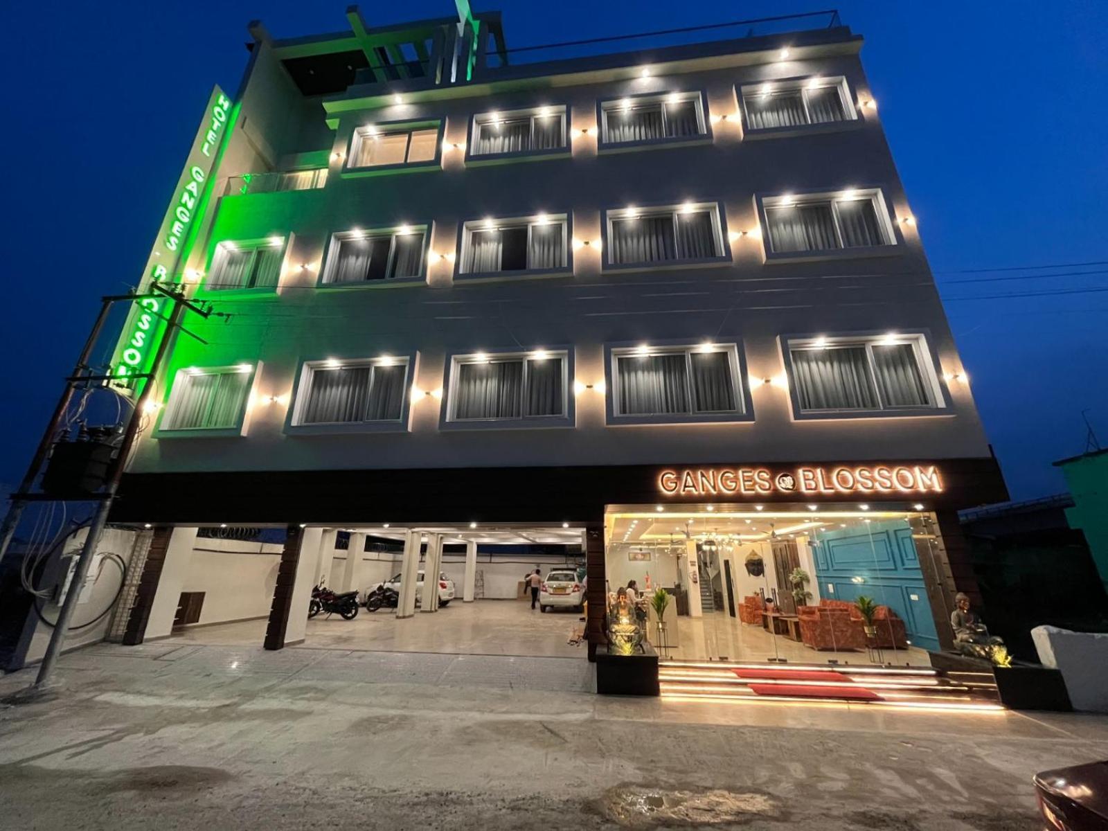 Ganges Blossam, Rated & Awarded In Hotel Haridwar