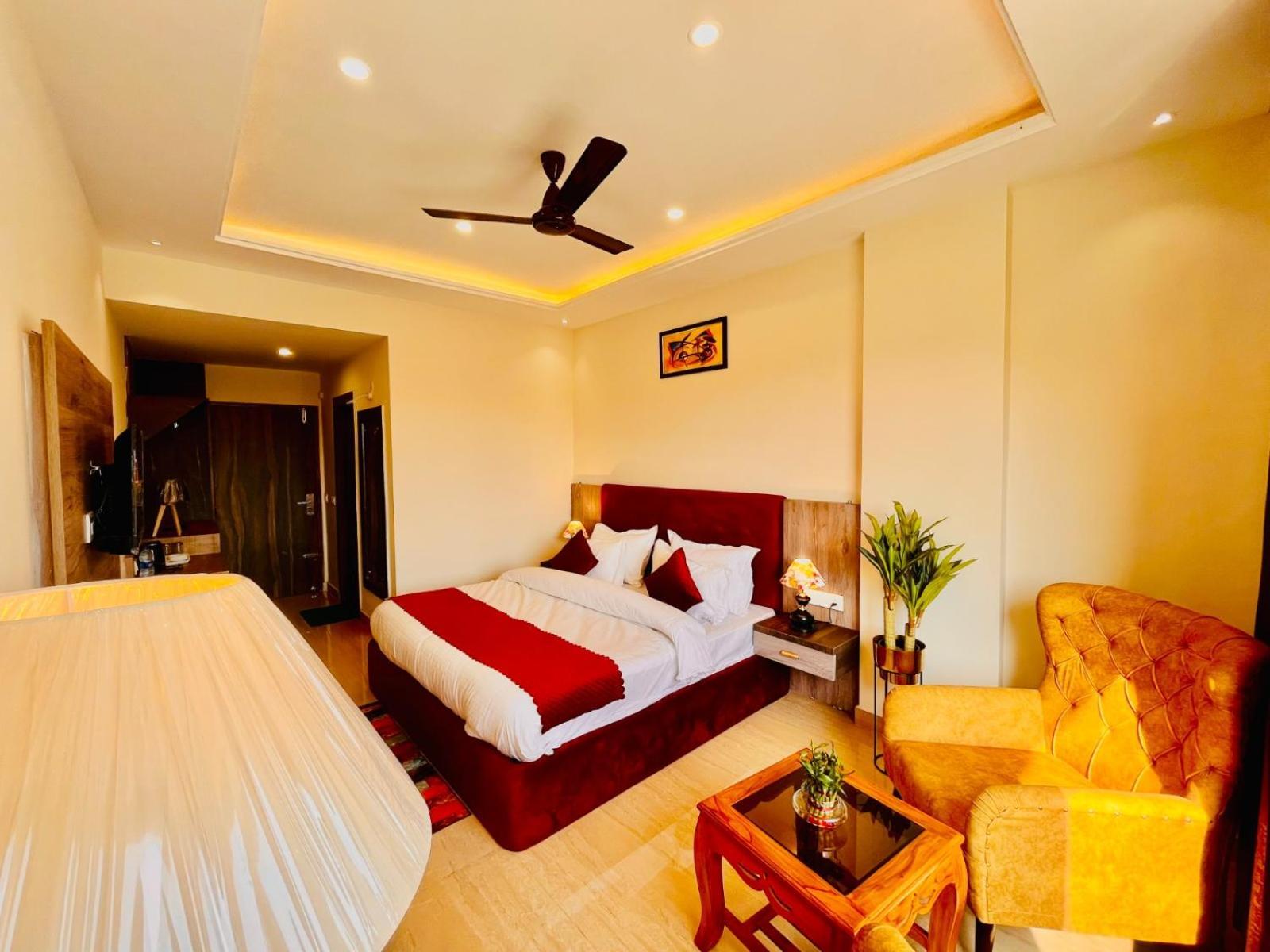 Ganges Blossam, Rated & Awarded In Hotel 3*
