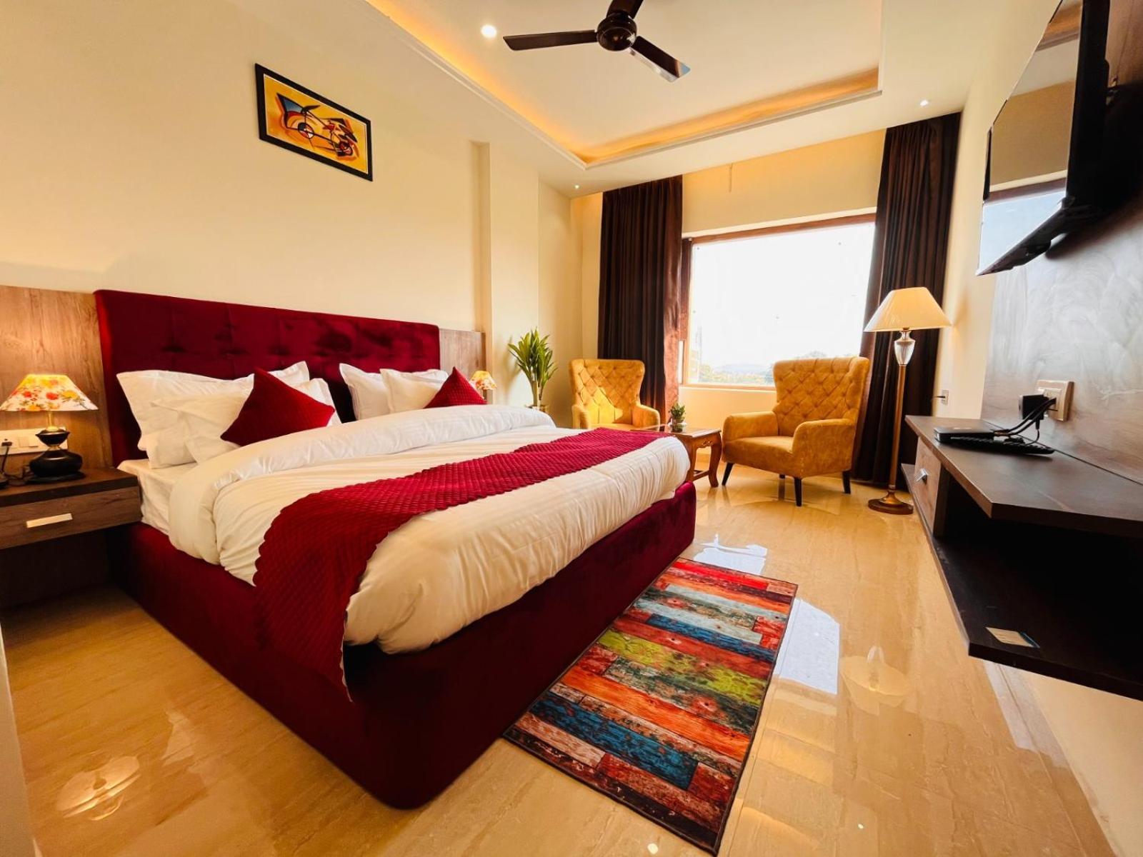 Ganges Blossam, Rated & Awarded In Hotel