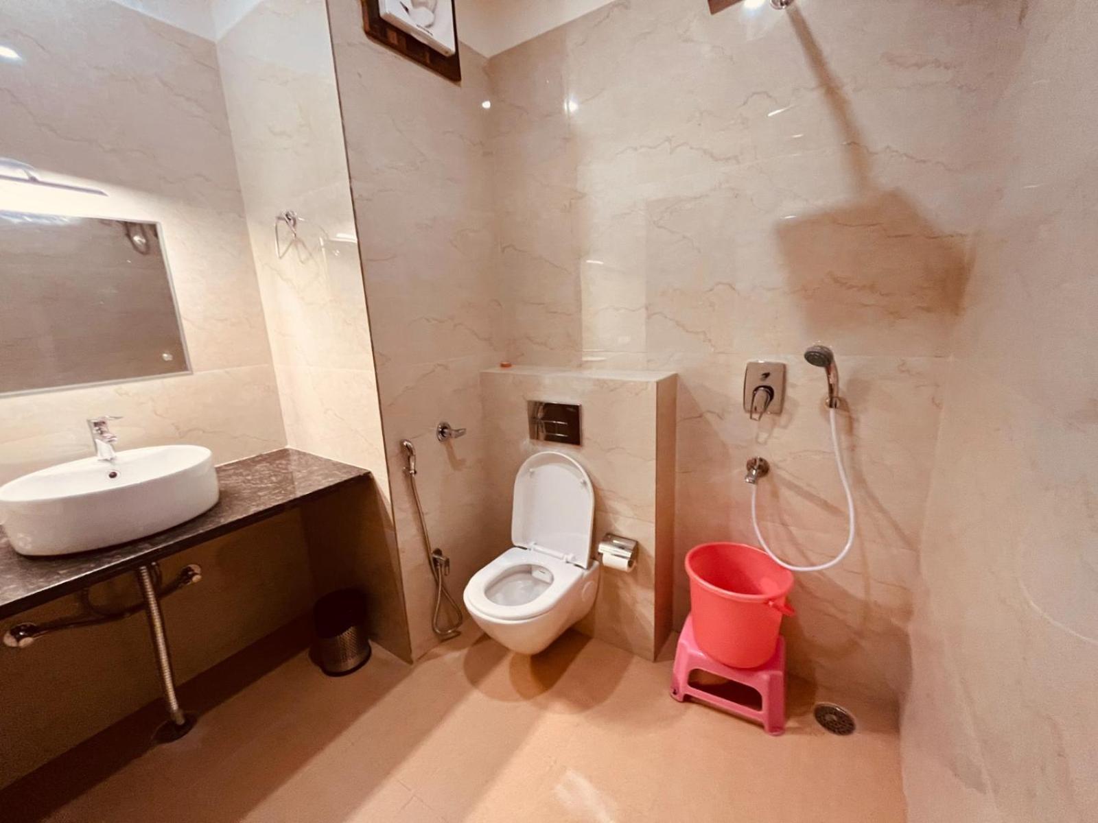 Hotel Ganges Blossam, Rated & Awarded In