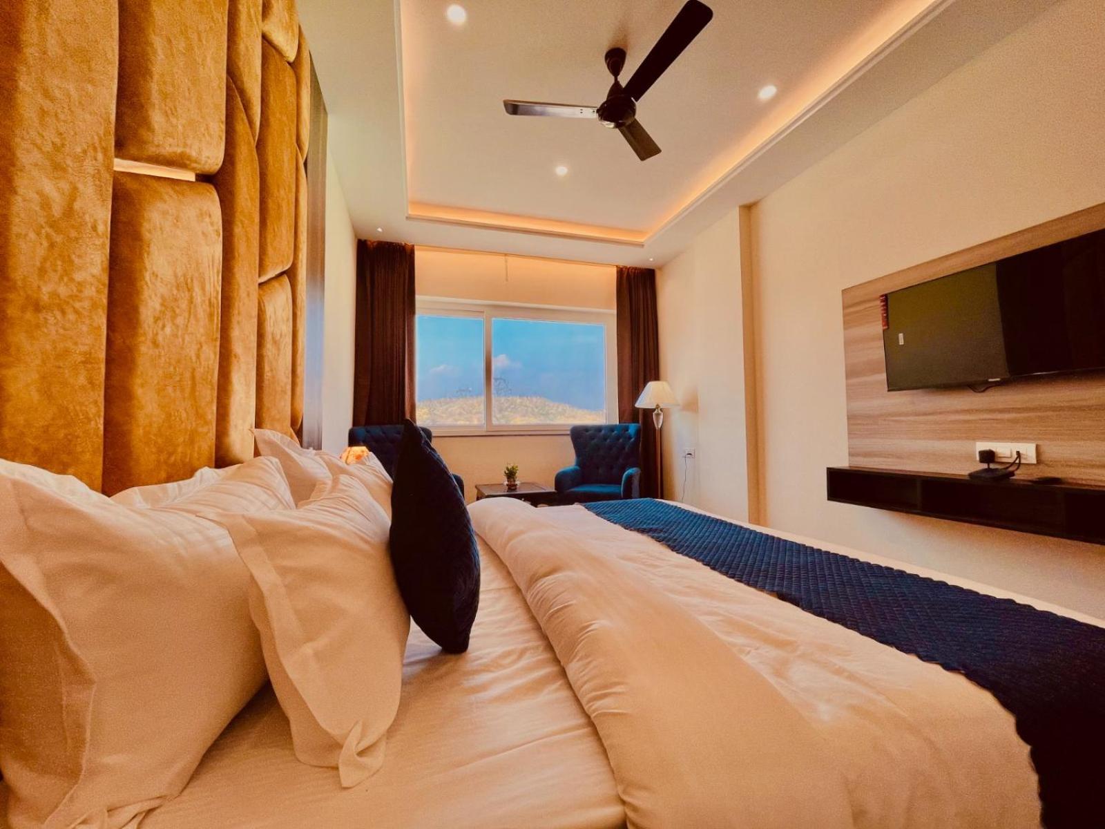 Ganges Blossam, Rated & Awarded In Hotel 3*
