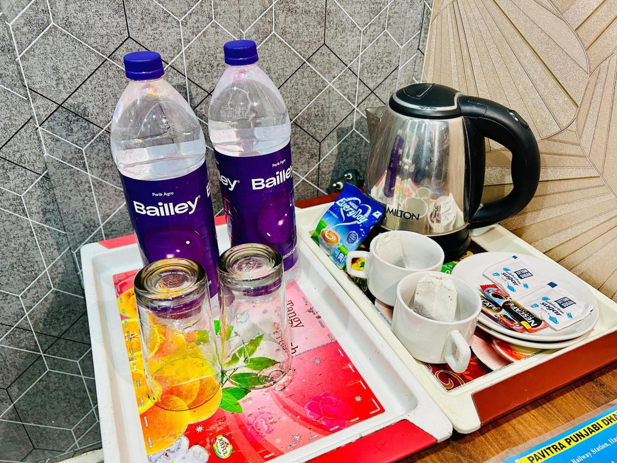 Hotel Raj - Family Stayz