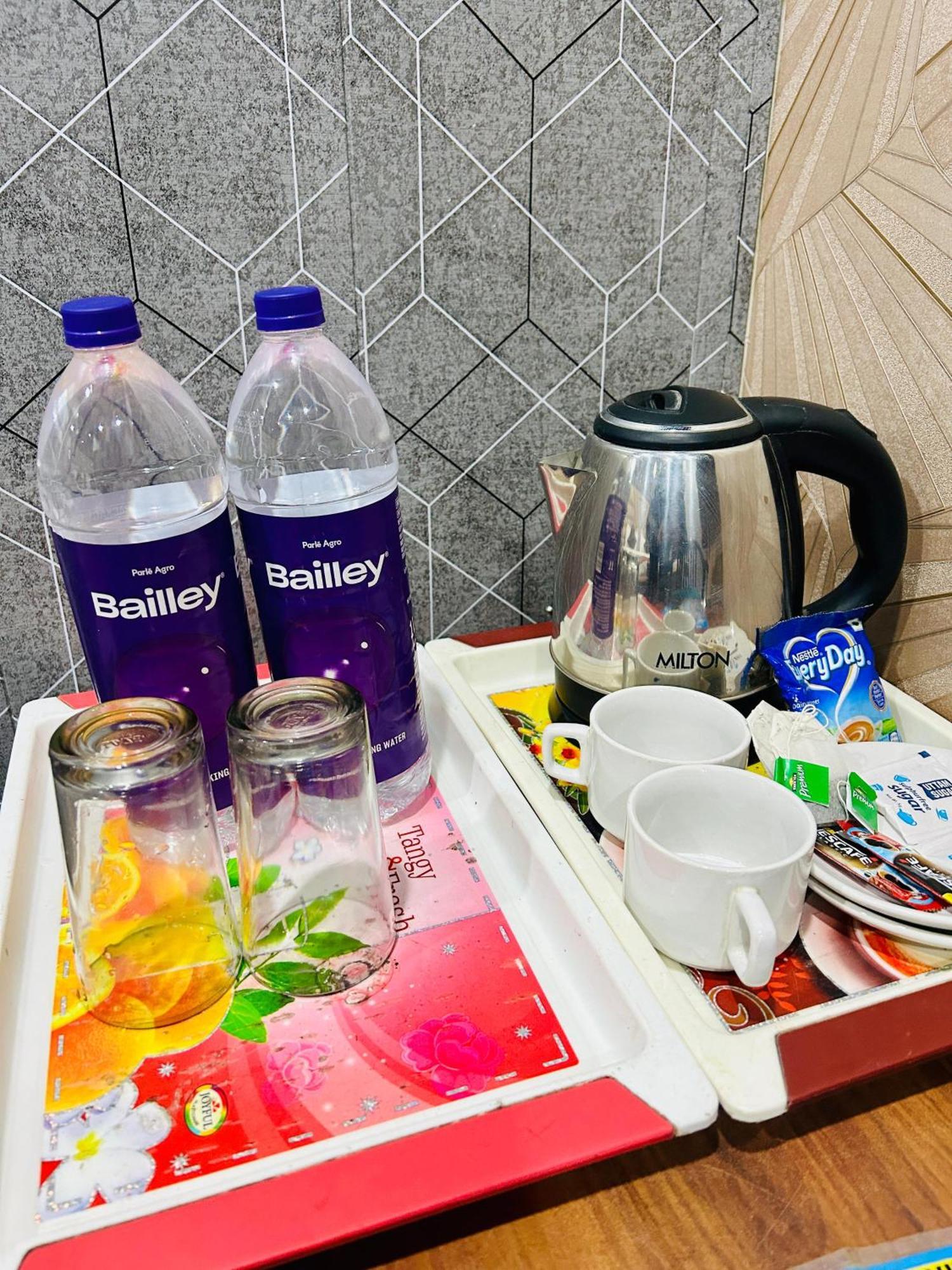Hotel Raj - Family Stayz