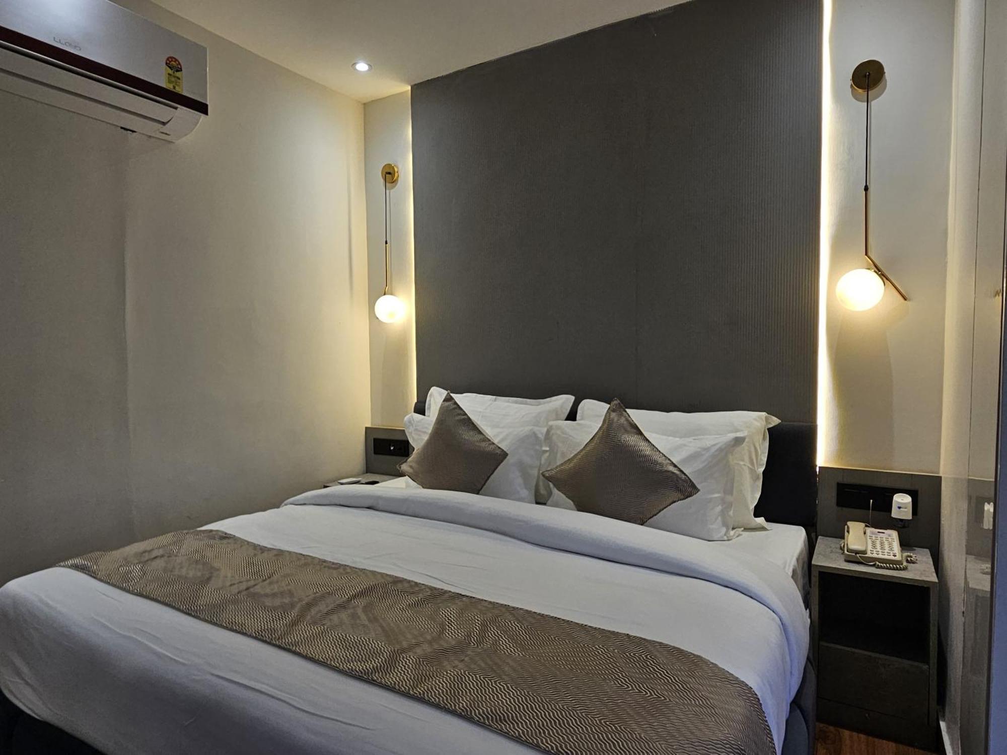 Hotel Sukoon By The Ganges - A Riverside Retreat 4*