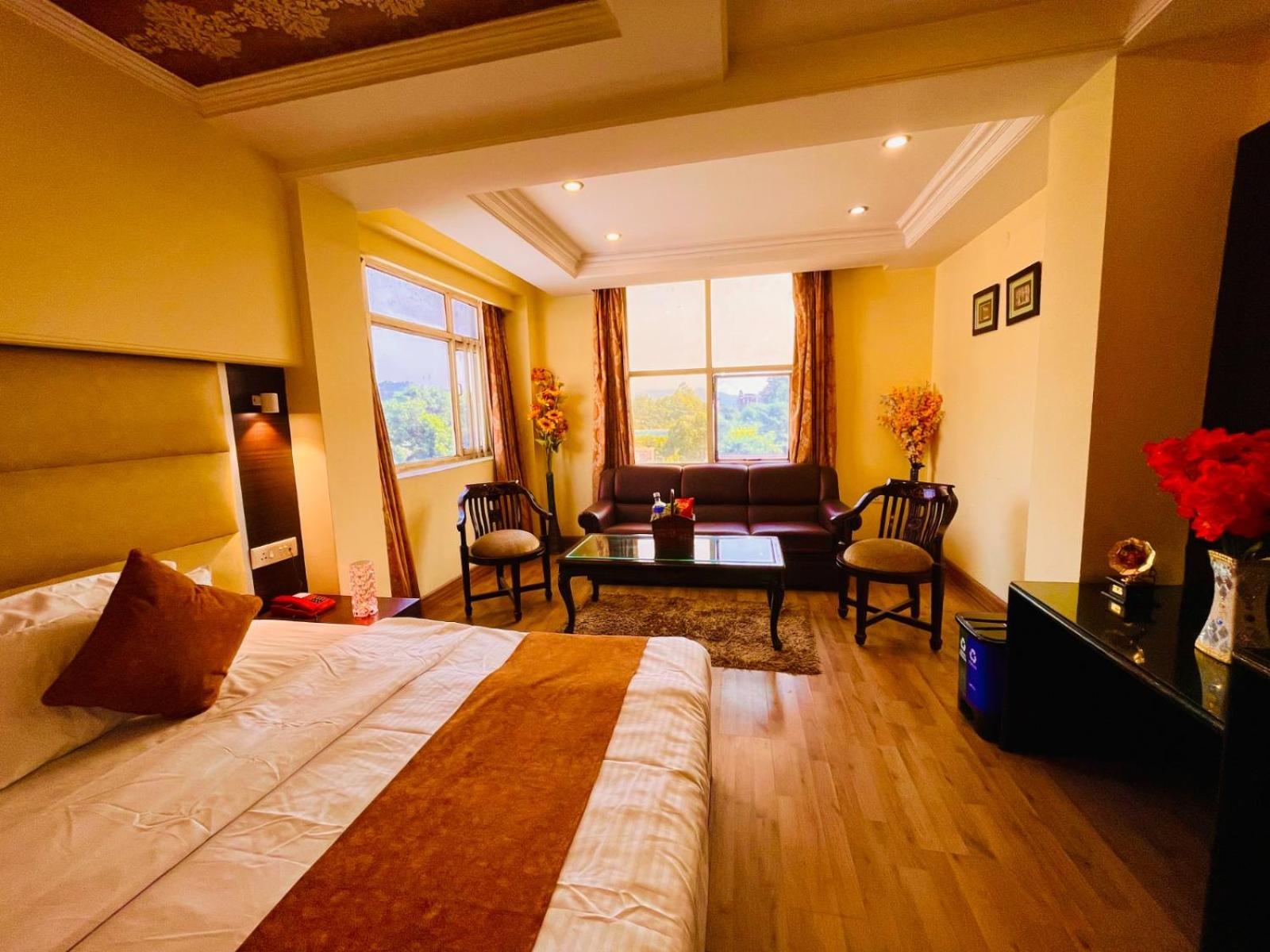 Hotel Reo Classic, *