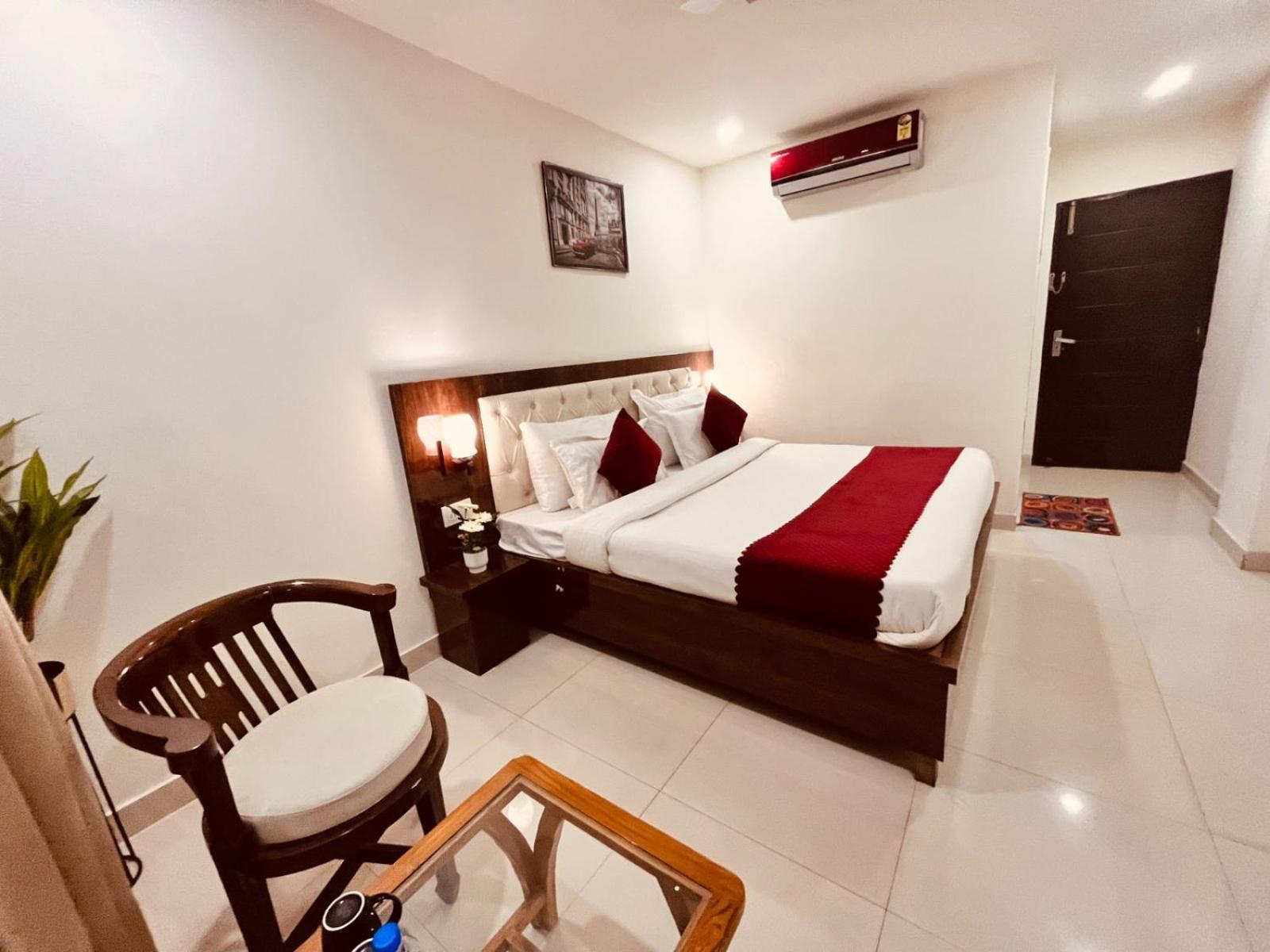 Hotel Pacific - Awarded In