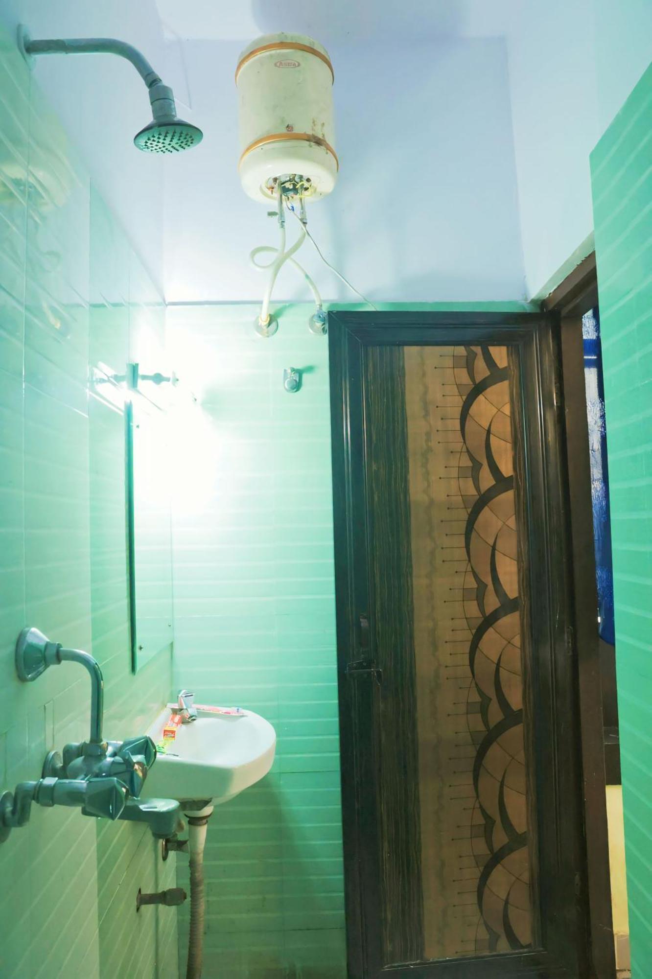 Hotel Shaurya
