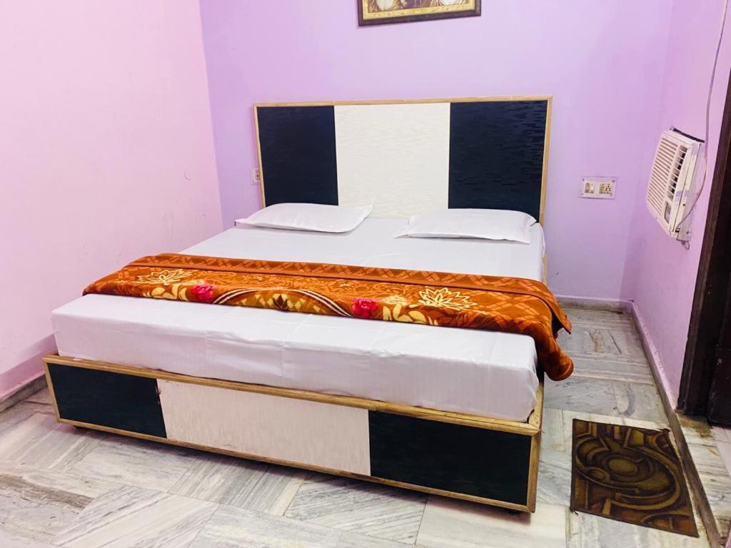 Guest house Hari Ganga - Harkipauri Road