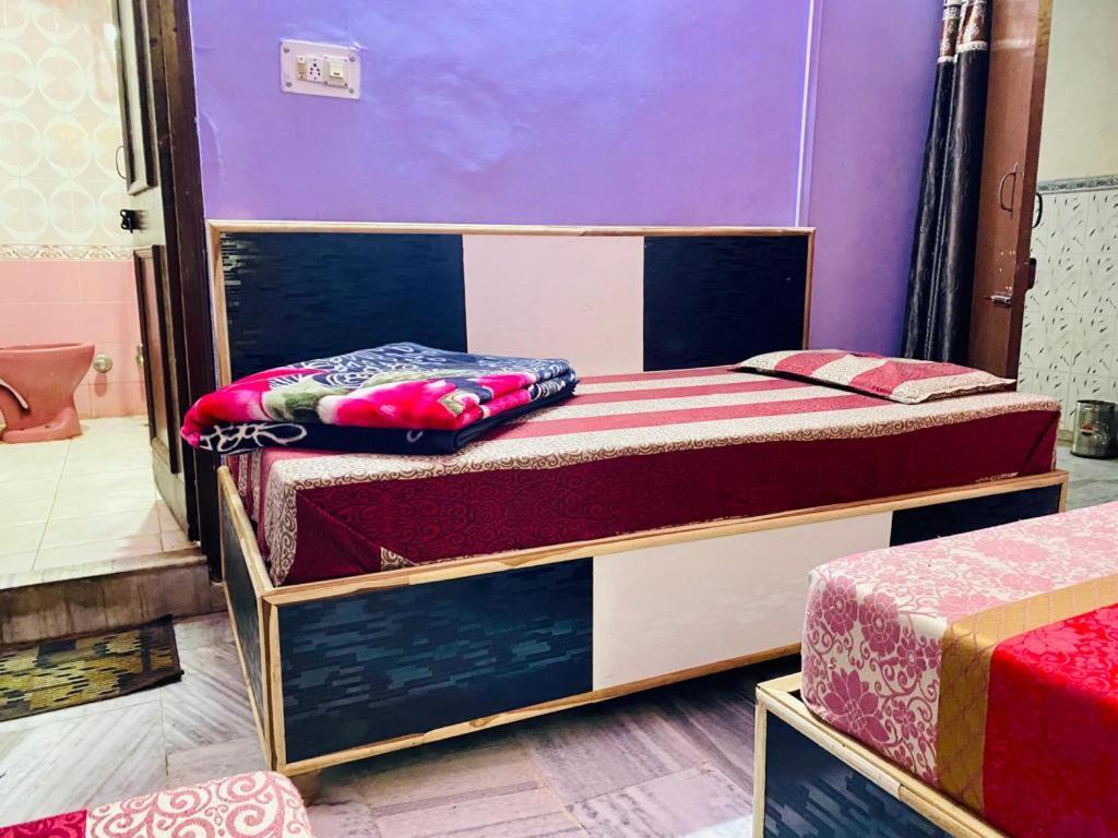 Hari Ganga - Harkipauri Road Guest house Haridwar
