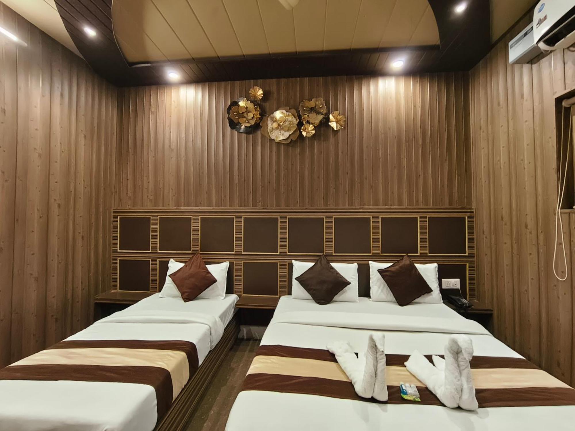 Hotel Pardesi,har Ki Pauri Road