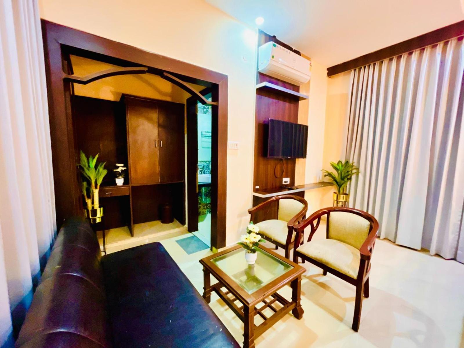 Hotel The Ramawati - A Luxury & Resort,