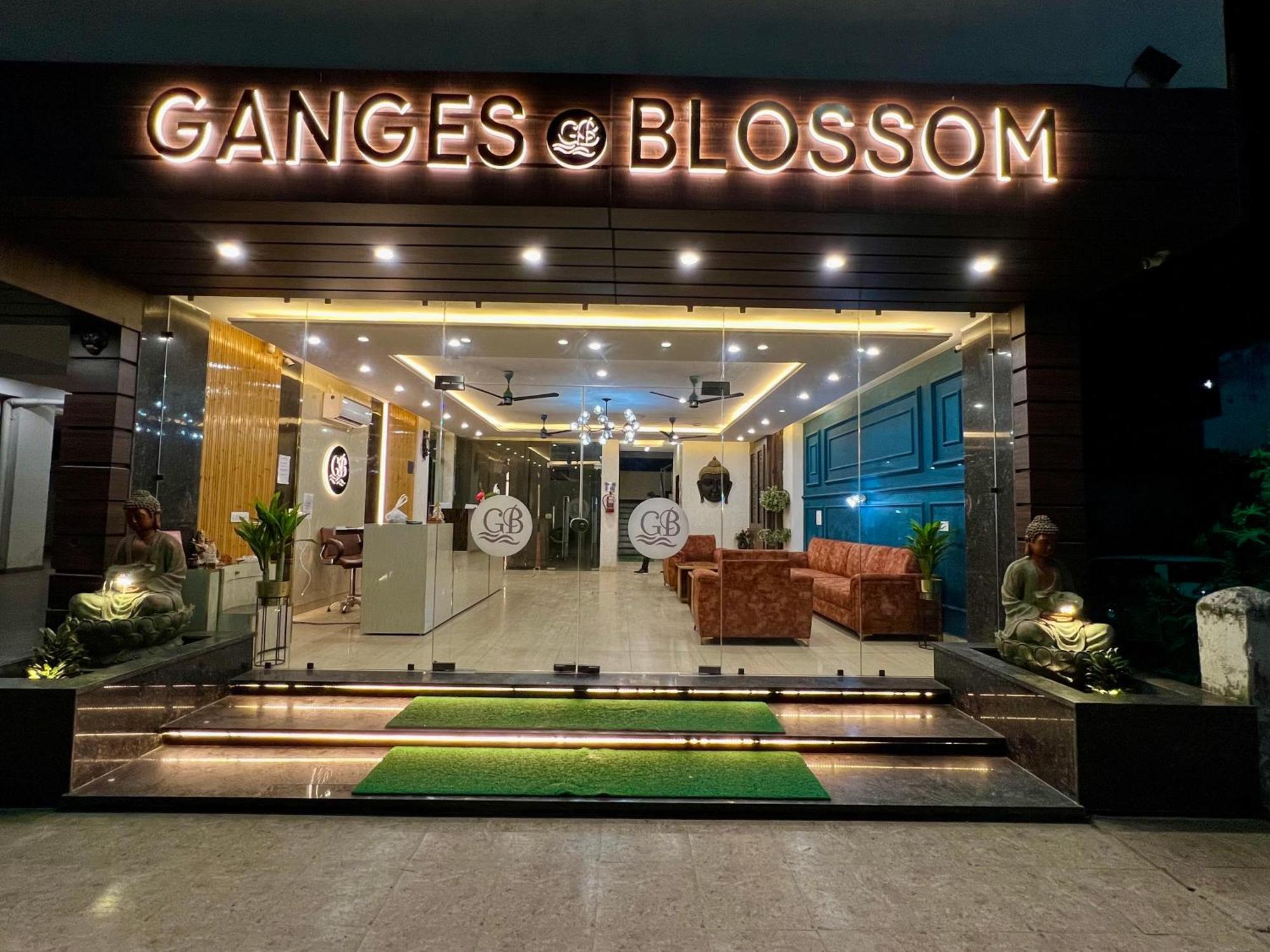 Hotel Gange - A Luxurious Hotel, 3*