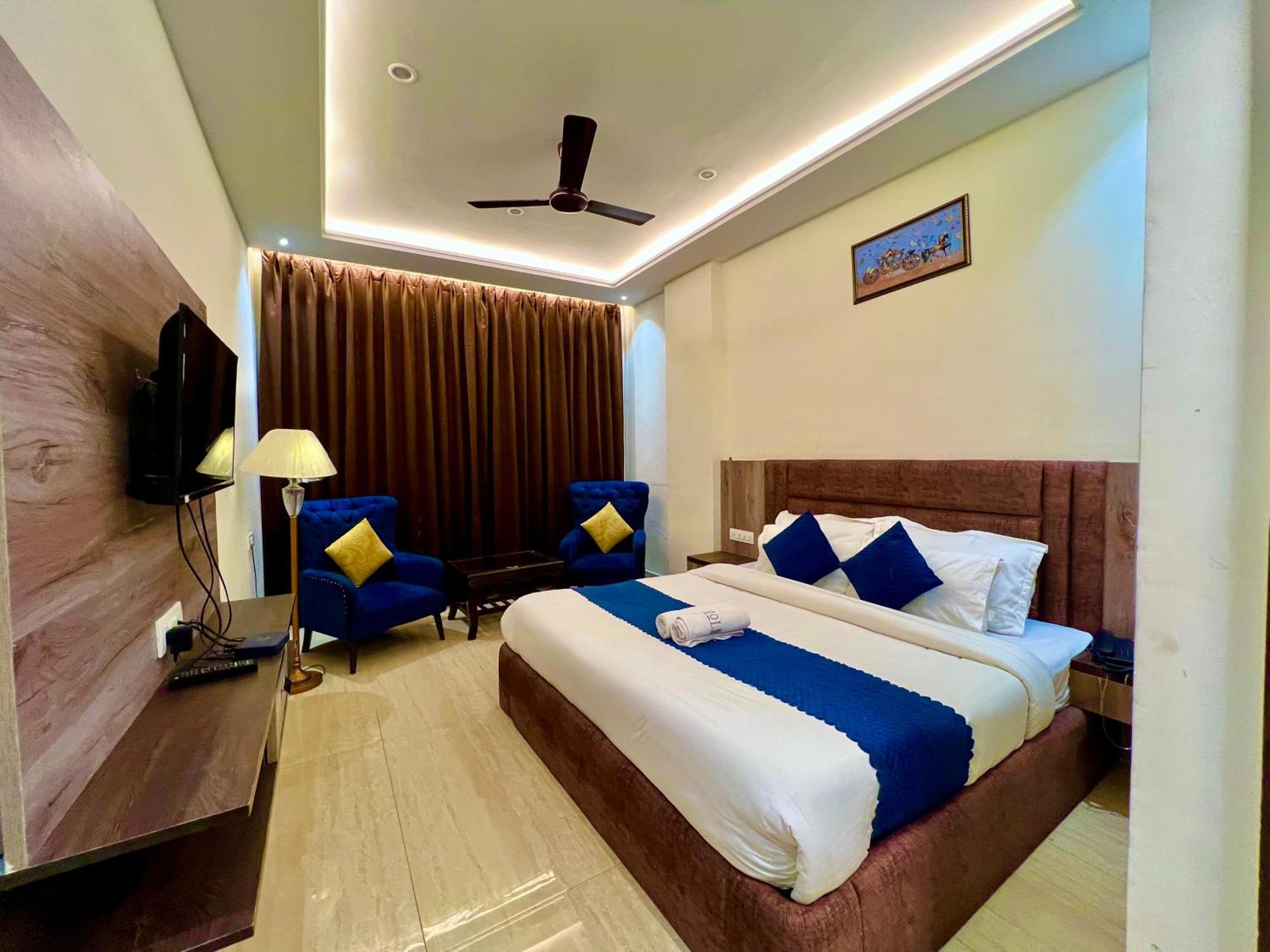 Hotel Gange - A Luxurious Hotel,