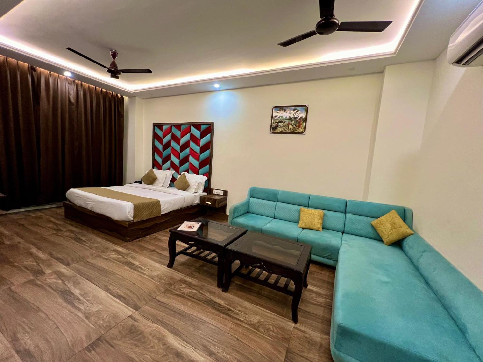 Ganges Blossam, Rated & Awarded In Hotel 3*