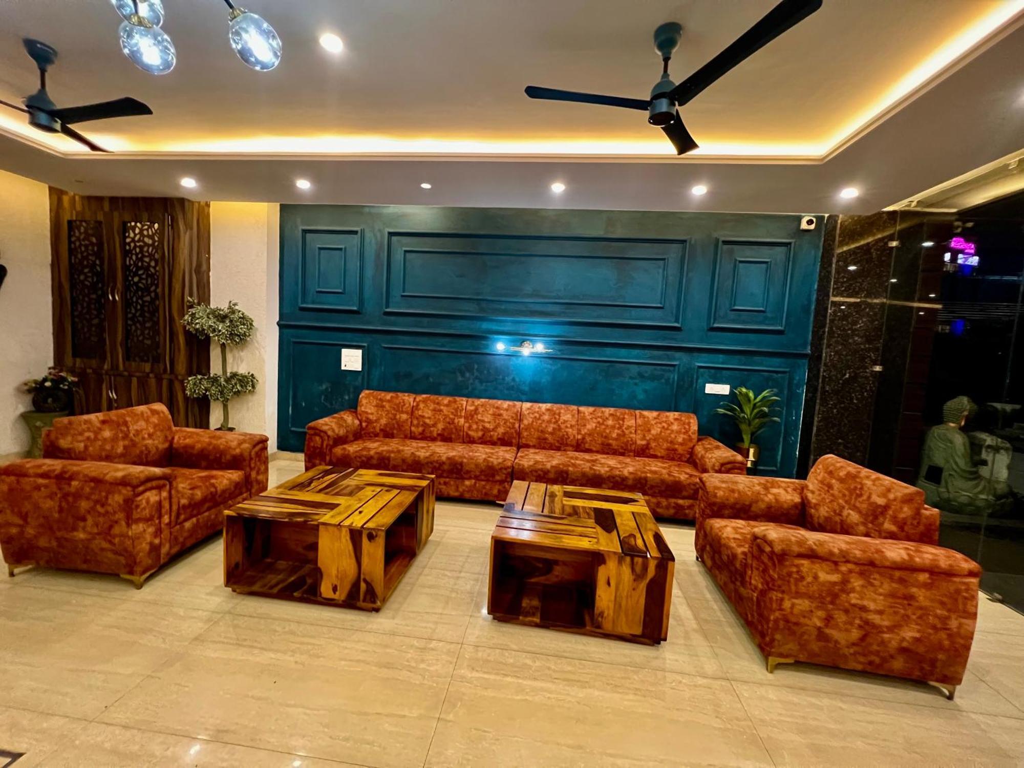 Ganges Blossam, Rated & Awarded In Hotel 3*