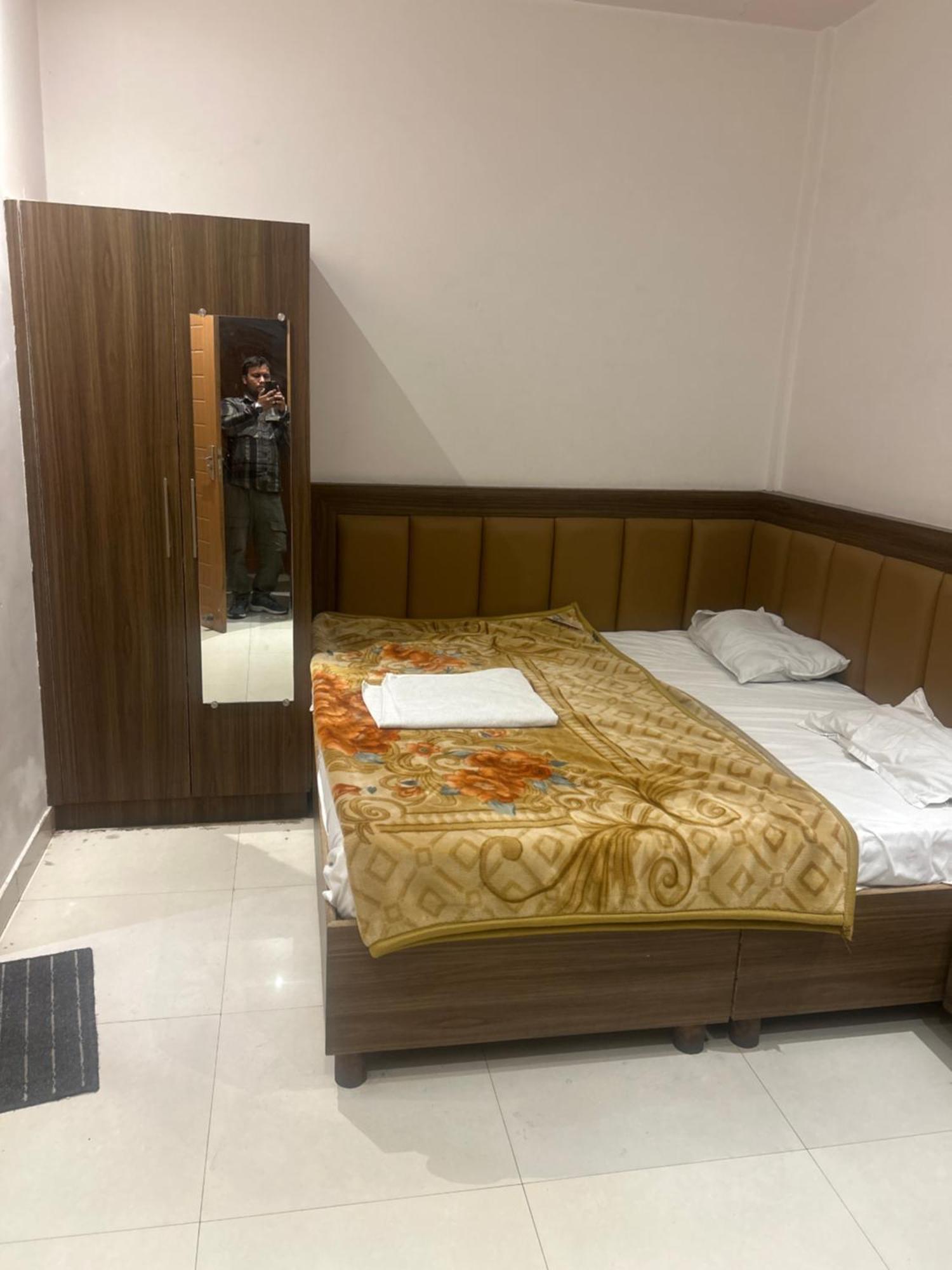 Park Ganga Hotel