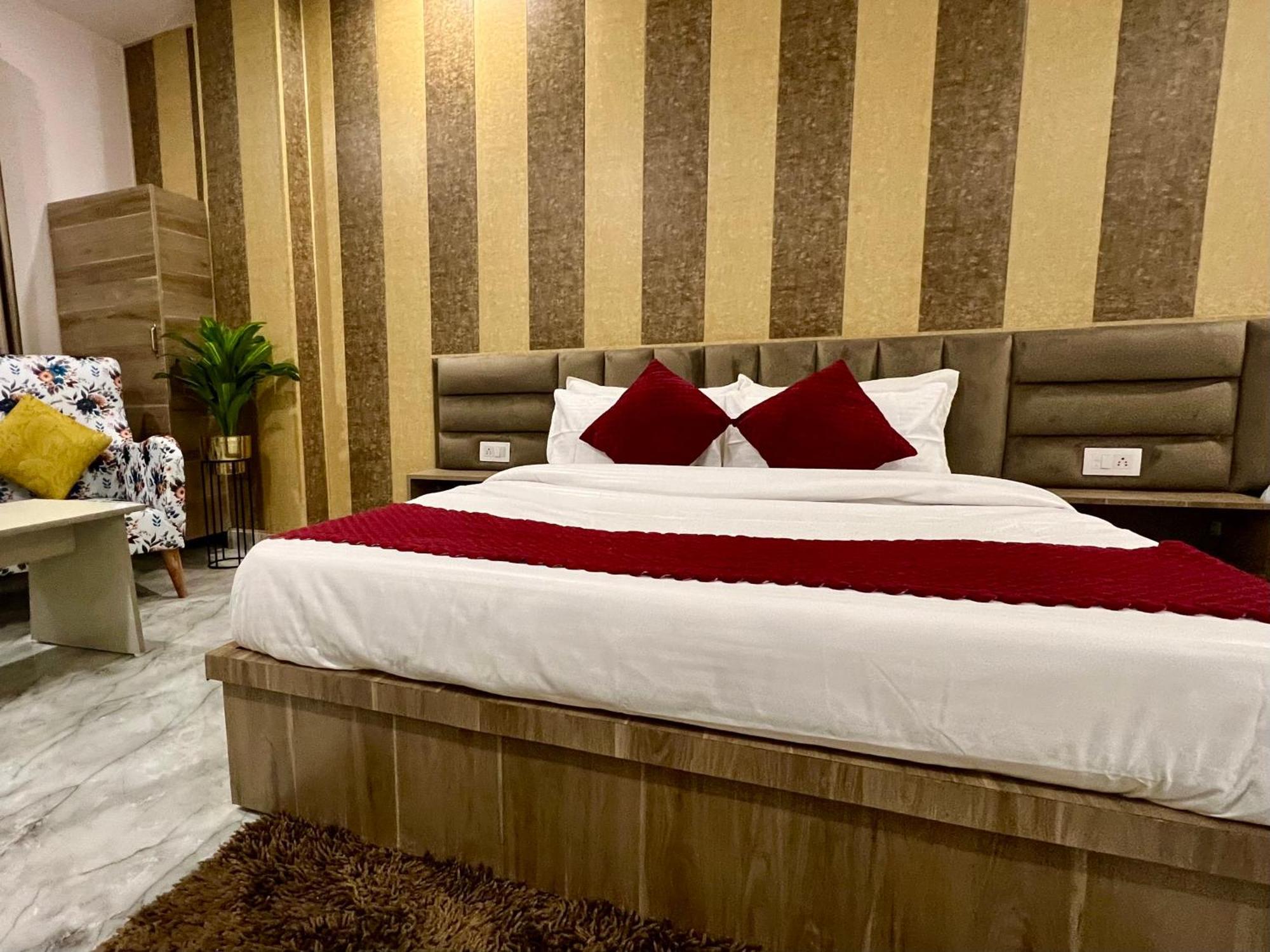 Laa Meridian - Heart Of Apartment Haridwar