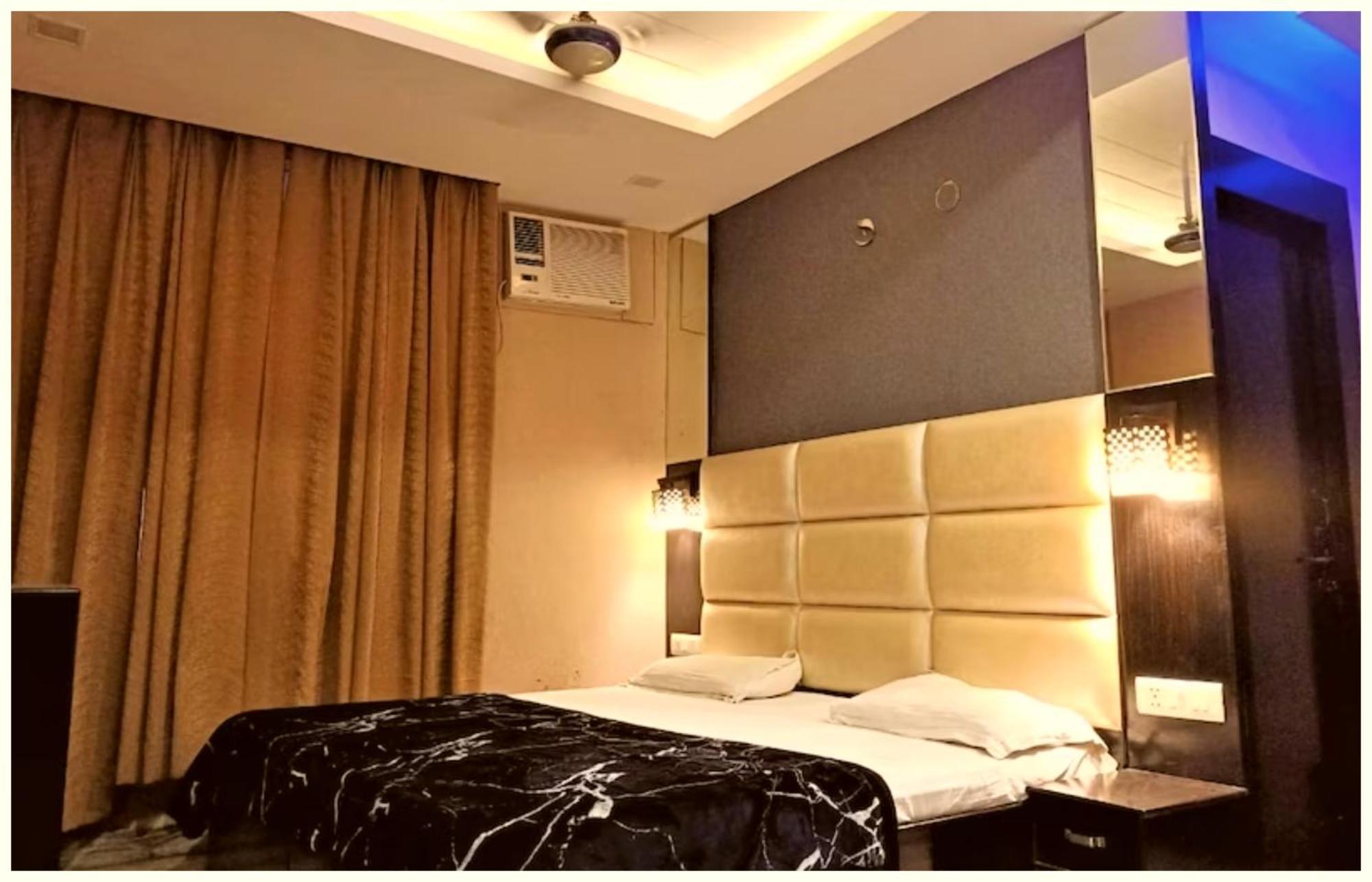 A Premium - G - P - Near Har Ki Pauri - Moksh Dham - Hygiene & Spacious - Restaurant And Jangle Safari - In