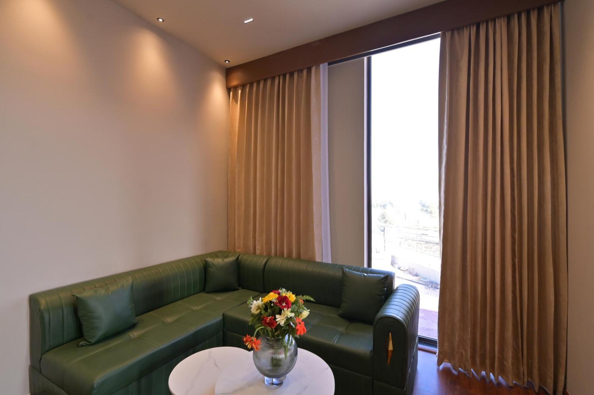 Hotel Clarks Safari 4*