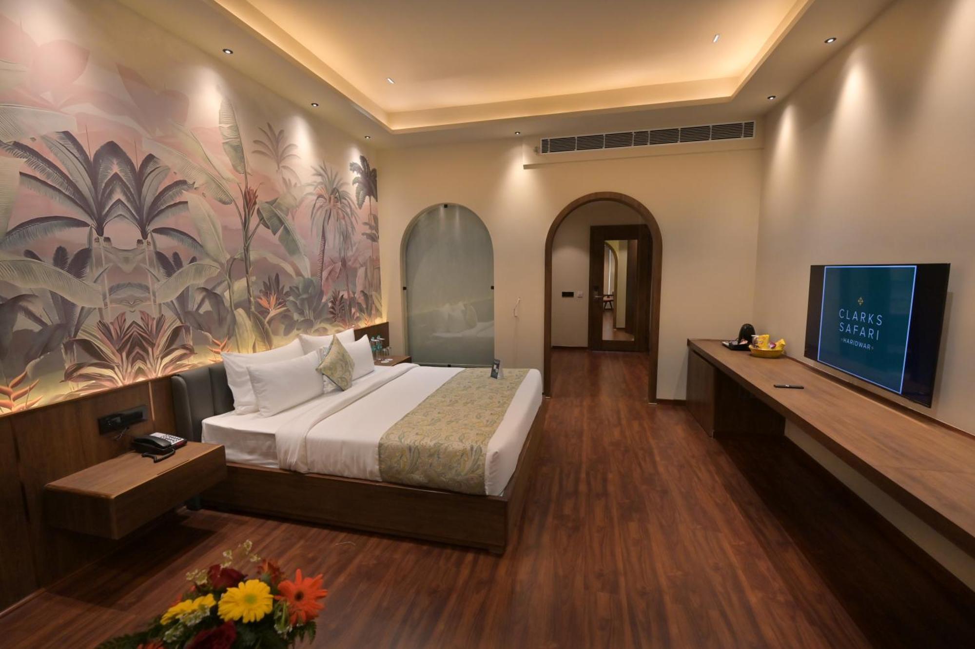 Hotel Clarks Safari Haridwar