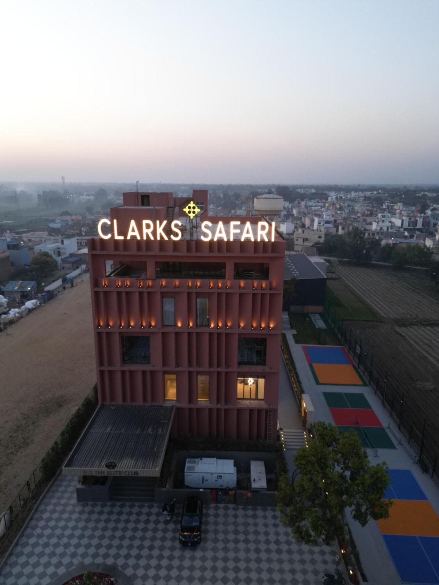 Hotel Clarks Safari
