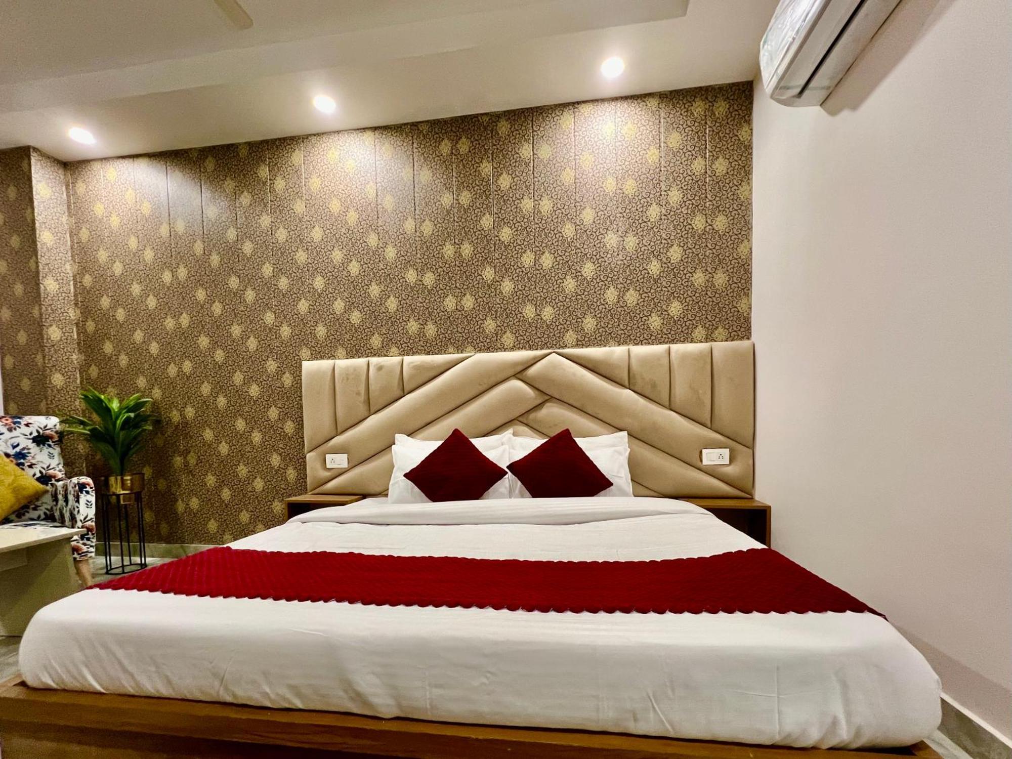 Hotel Ganges, Lavish & Luxury Stay On Rishikesh Road, Haridwar 3* Haridwar
