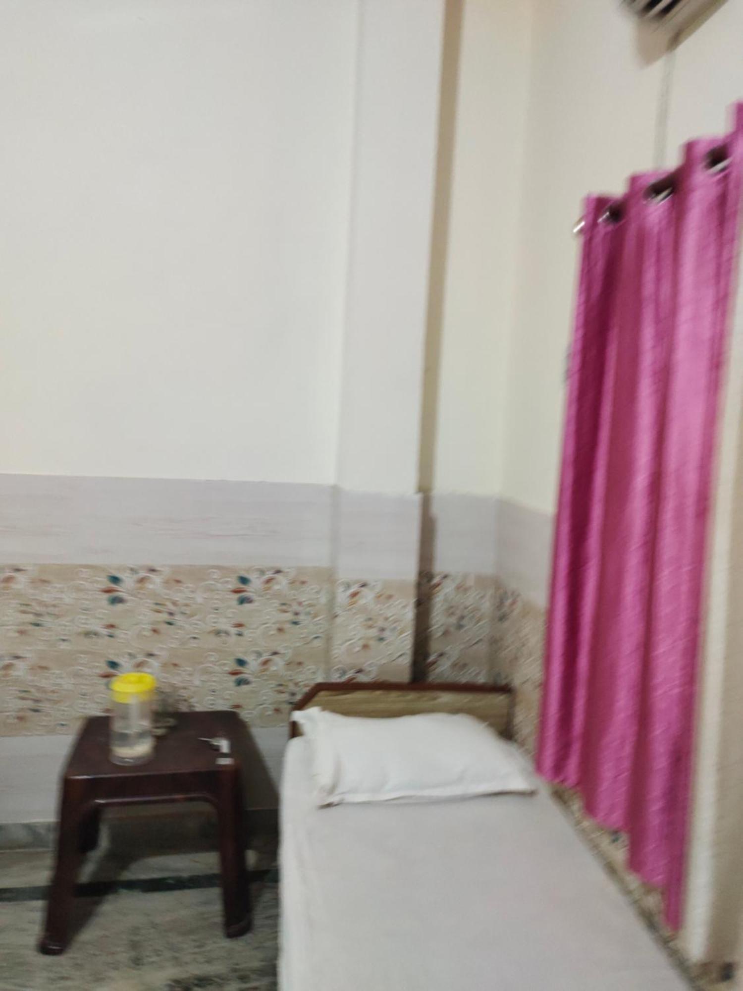 Saini Guest house *