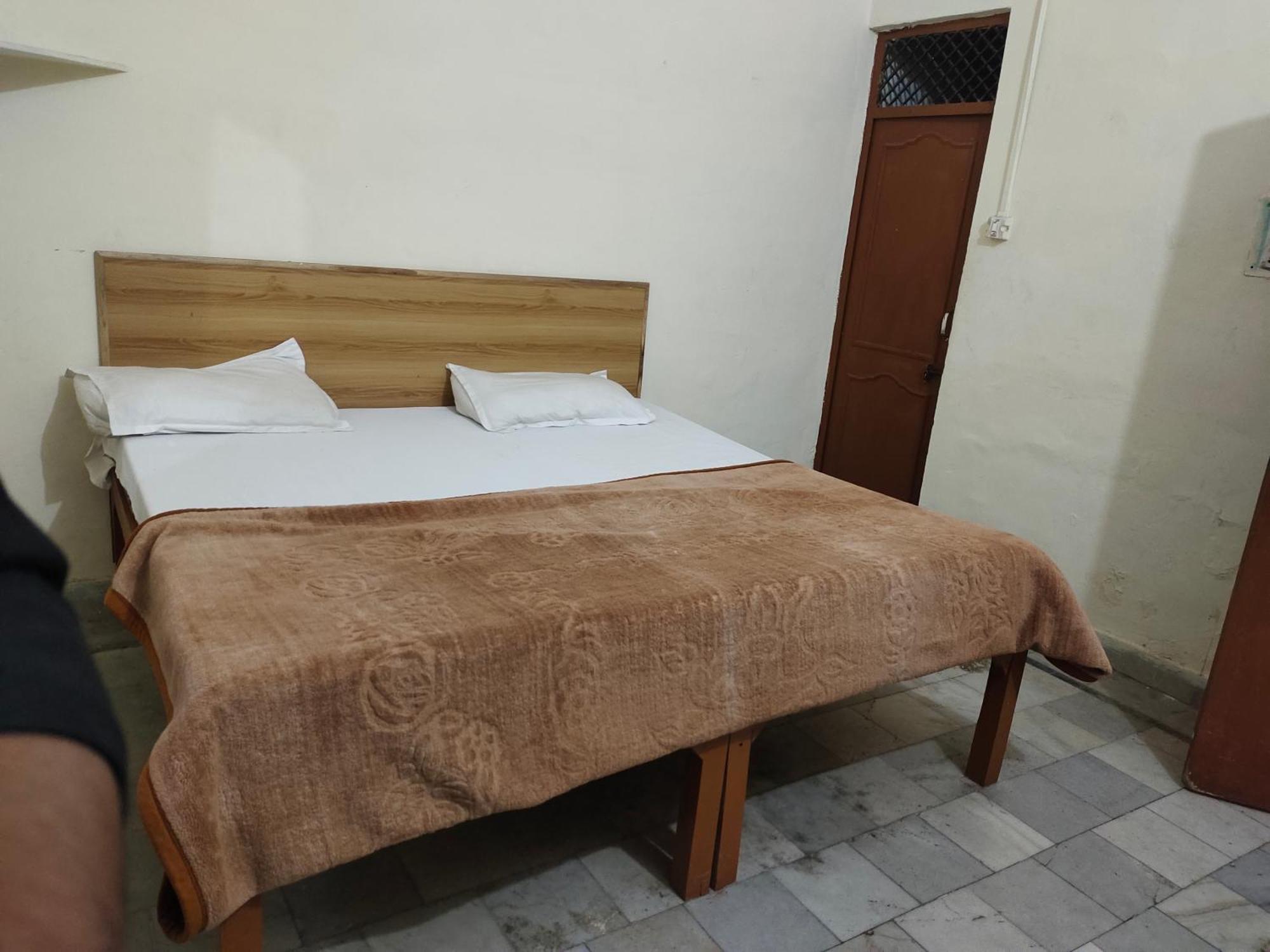 Guest house Saini Haridwar